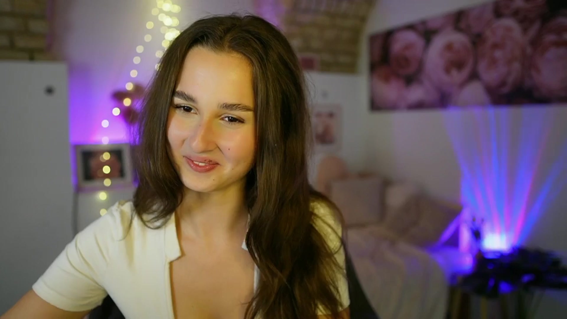 Gallery image thumbnail from Anita_Grey_'s myfreecams stream on, 07/07/2025, 22:19 image 16 of 20
