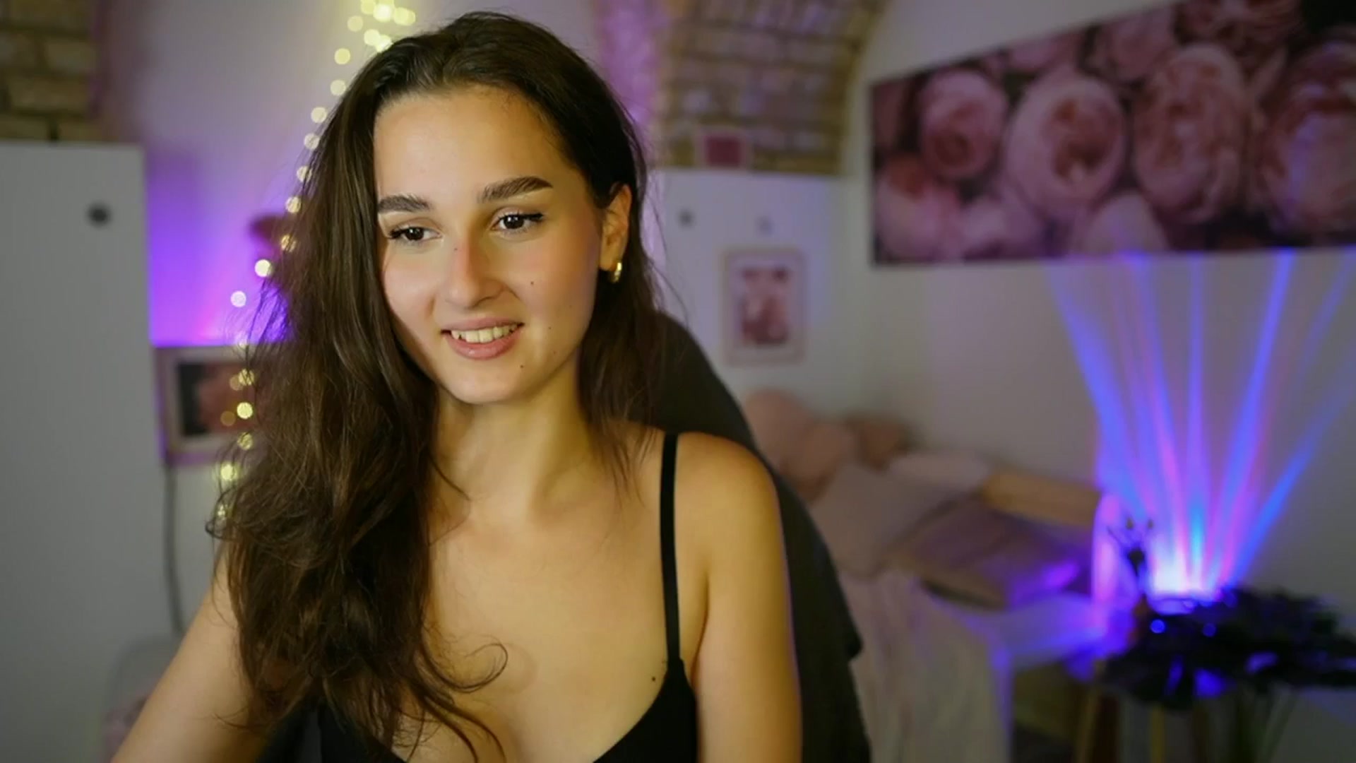 Gallery image thumbnail from Anita_Grey_'s myfreecams stream on, 07/08/2025, 19:01 image 19 of 20