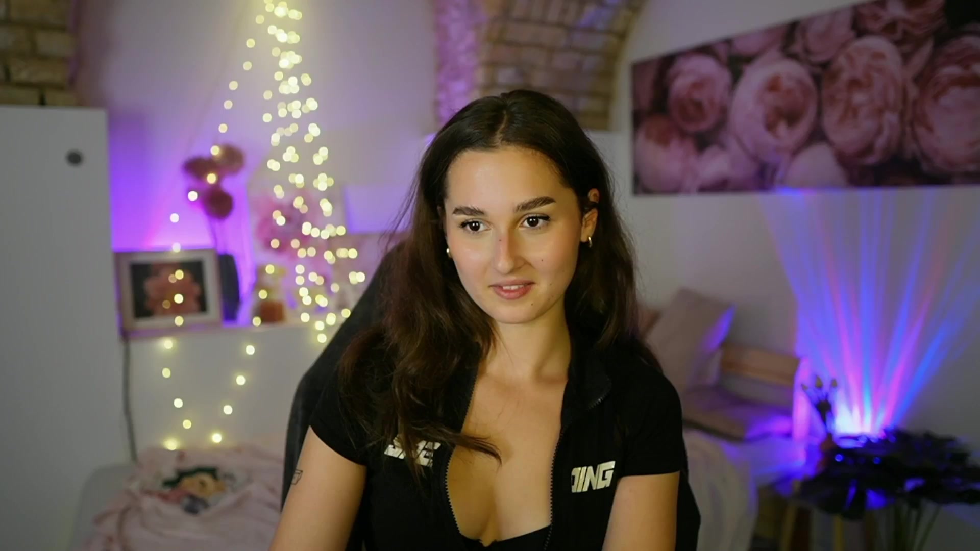 Gallery image thumbnail from Anita_Grey_'s myfreecams stream on, 07/08/2025, 22:57 image 8 of 20