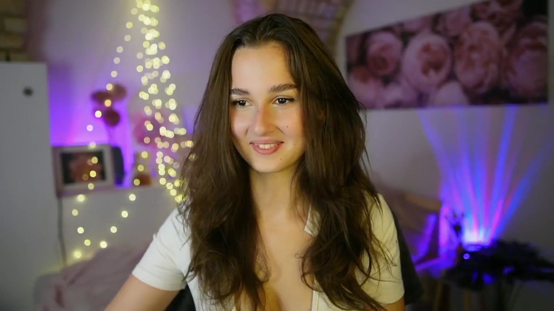 Gallery image thumbnail from Anita_Grey_'s myfreecams stream on, 07/09/2025, 19:20 image 12 of 20