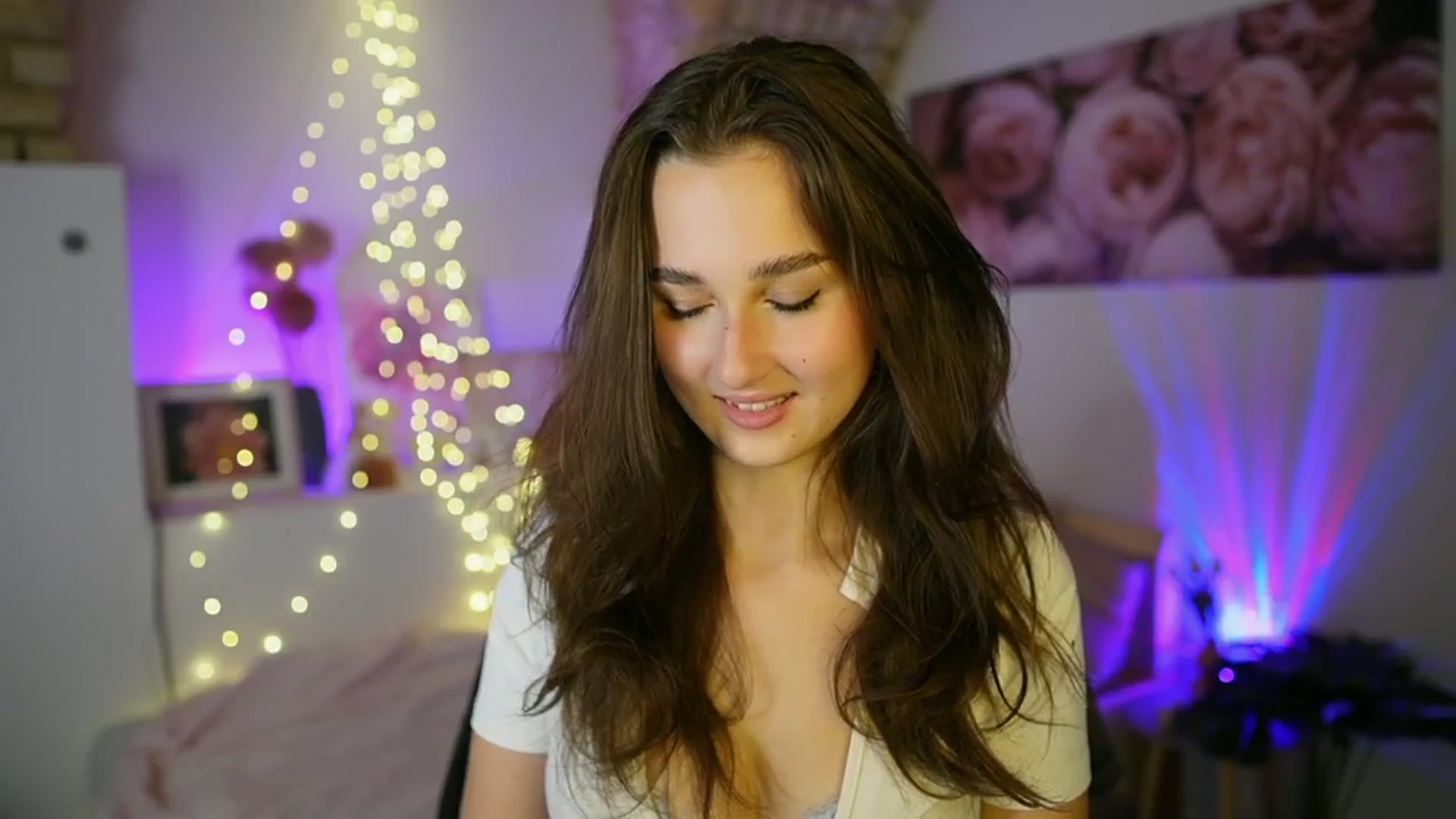Gallery image thumbnail from Anita_Grey_'s myfreecams stream on, 07/09/2025, 19:20 image 11 of 20