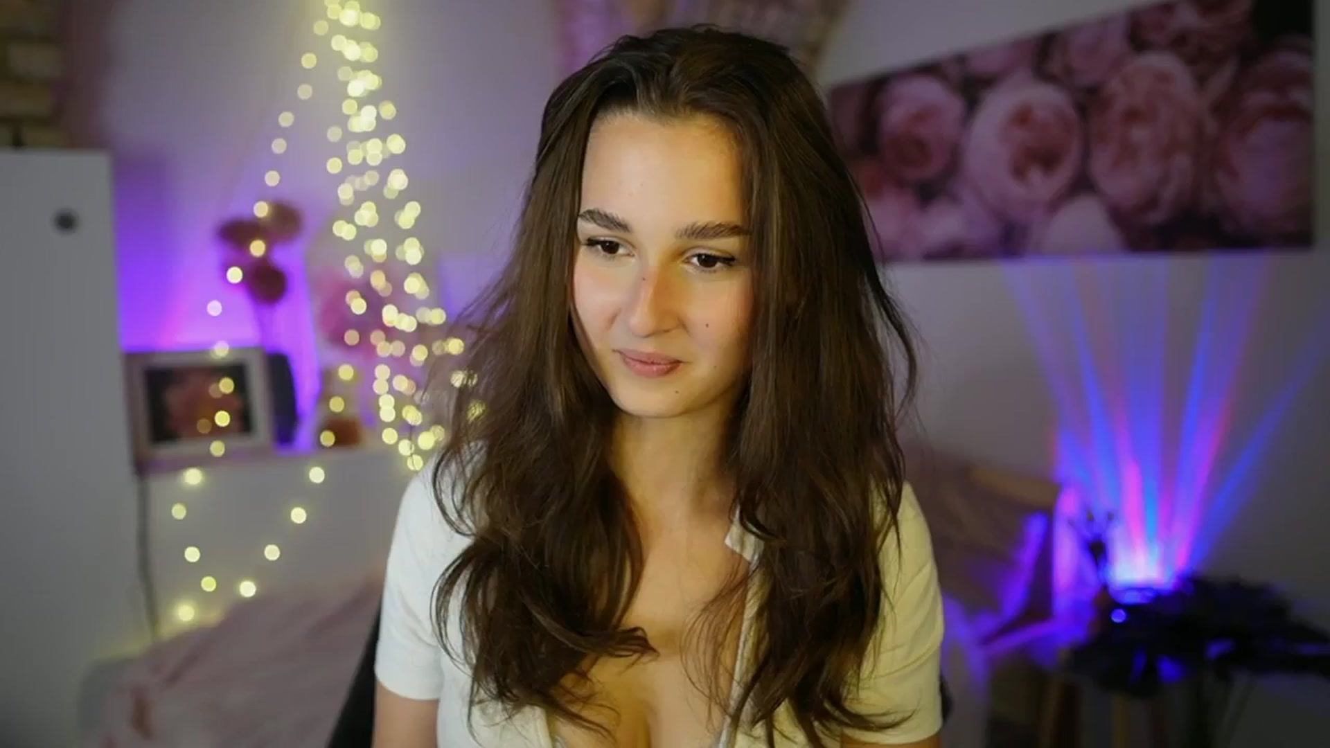 Gallery image thumbnail from Anita_Grey_'s myfreecams stream on, 07/09/2025, 20:02 image 5 of 20