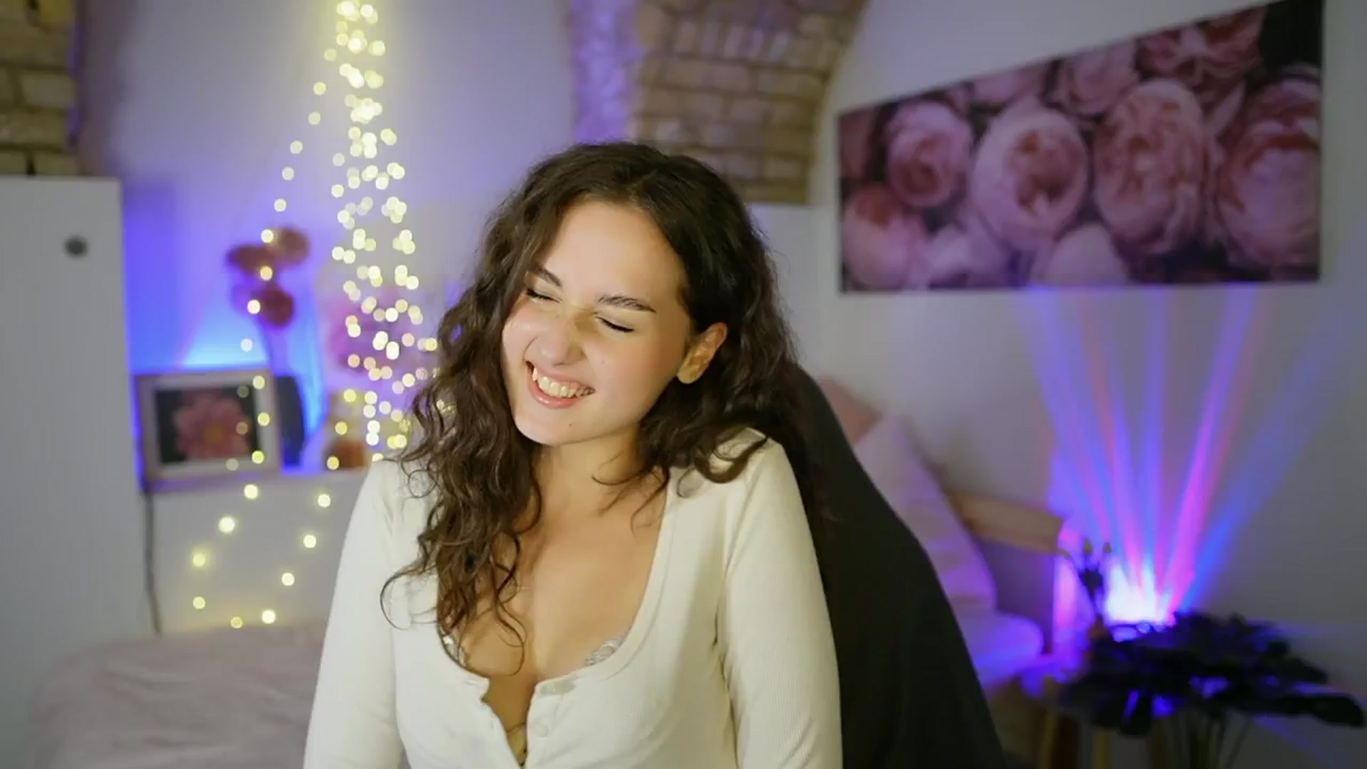 Gallery image thumbnail from Anita_Grey_'s myfreecams stream on, 07/16/2025, 18:57 image 13 of 20