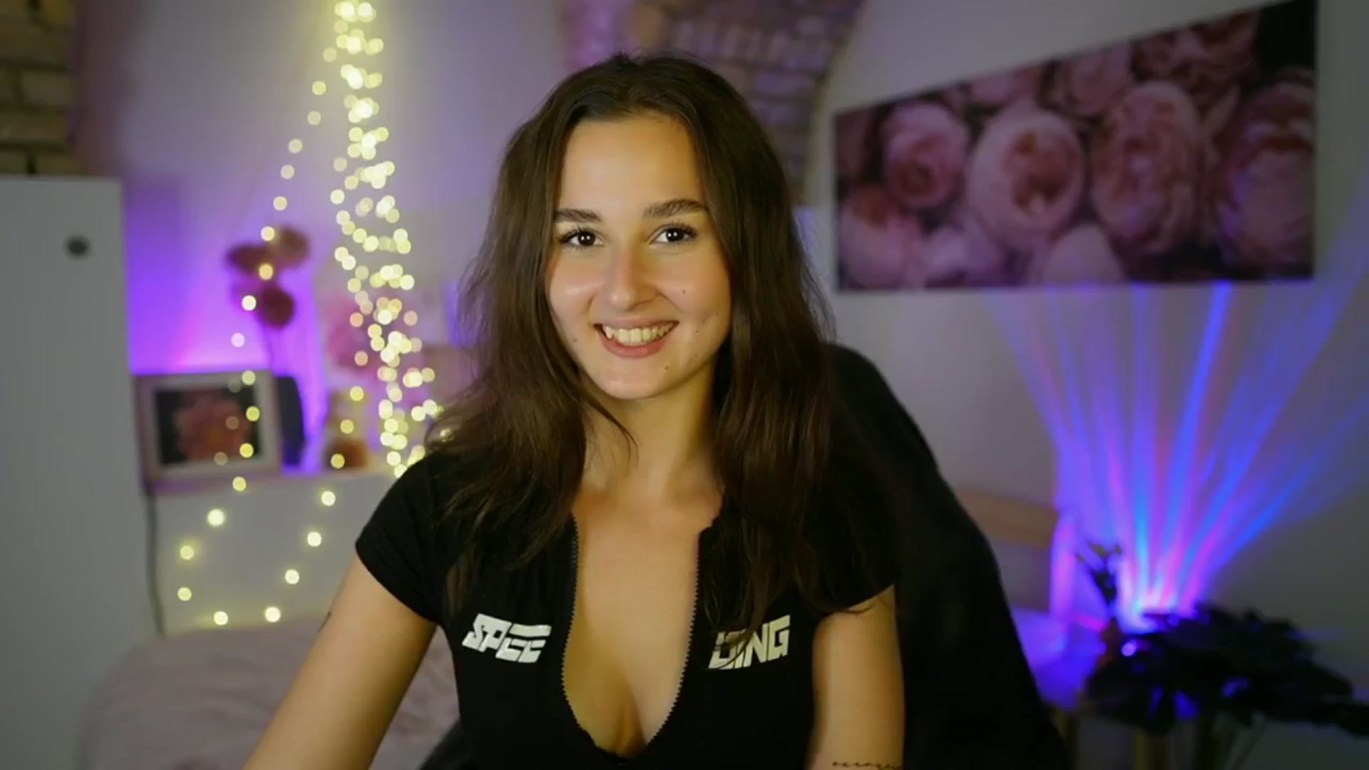 Gallery image thumbnail from Anita_Grey_'s myfreecams stream on, 07/20/2025, 21:20 image 15 of 20