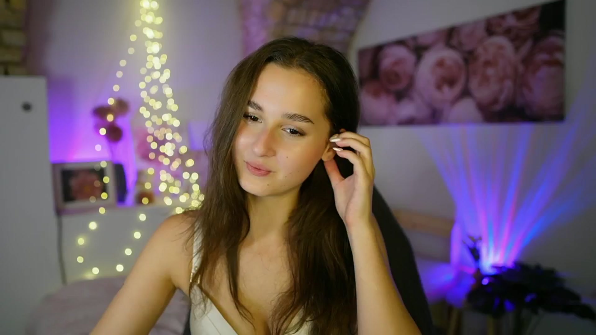 Gallery image thumbnail from Anita_Grey_'s myfreecams stream on, 07/21/2025, 19:05 image 13 of 20