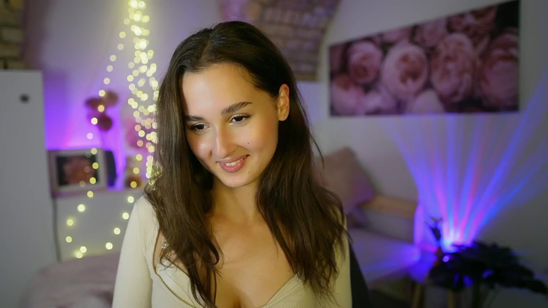 Gallery image thumbnail from Anita_Grey_'s myfreecams stream on, 07/21/2025, 21:14 image 6 of 20
