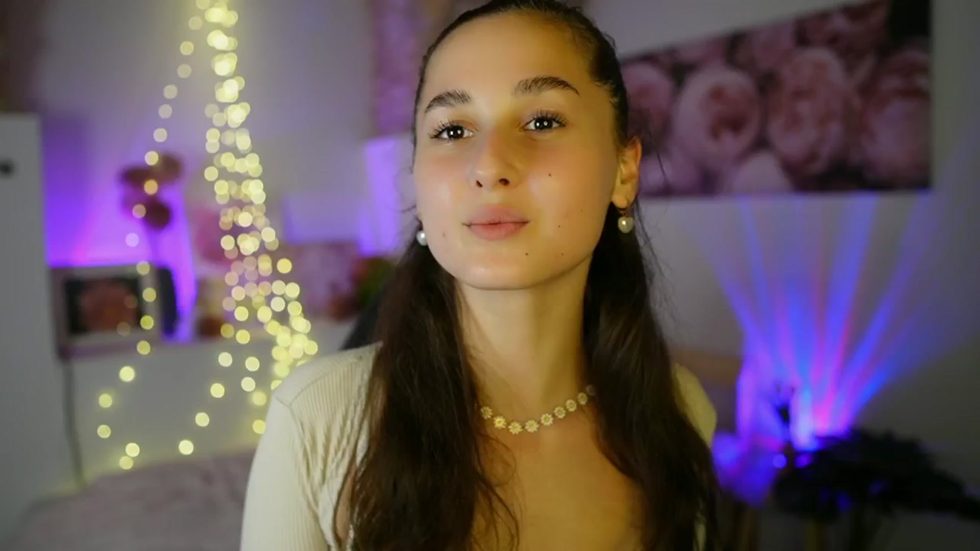 Gallery image thumbnail from Anita_Grey_'s myfreecams stream on, 07/22/2025, 23:03 image 2 of 20