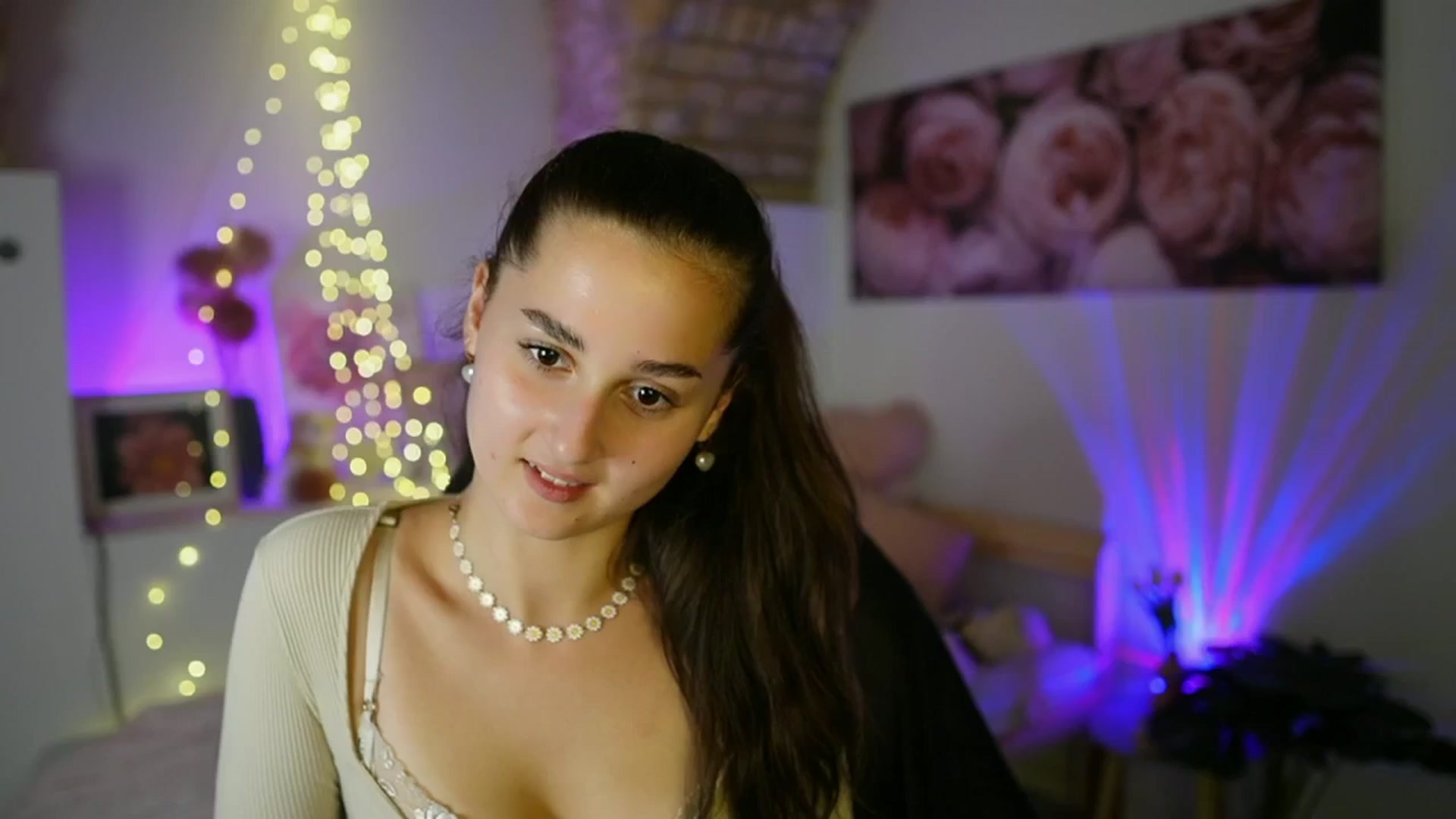 Gallery image thumbnail from Anita_Grey_'s myfreecams stream on, 07/22/2025, 23:27 image 3 of 20