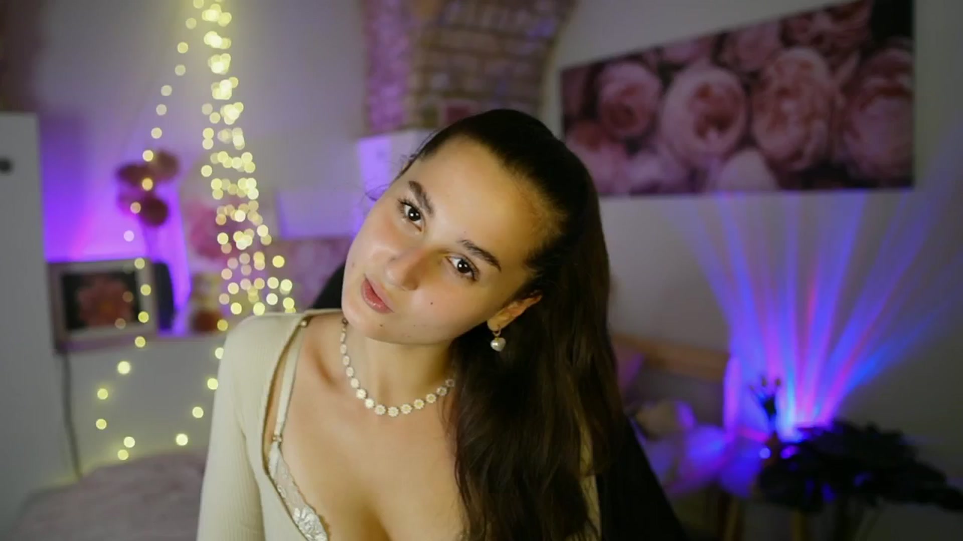 Gallery image thumbnail from Anita_Grey_'s myfreecams stream on, 07/22/2025, 23:27 image 6 of 20