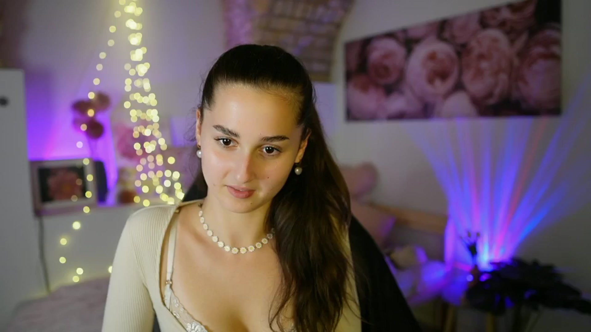 Gallery image thumbnail from Anita_Grey_'s myfreecams stream on, 07/22/2025, 23:27 image 5 of 20