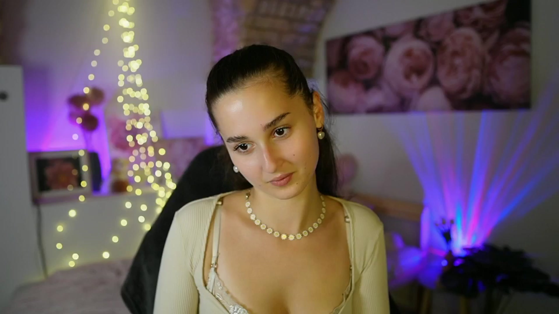 Gallery image thumbnail from Anita_Grey_'s myfreecams stream on, 07/22/2025, 23:27 image 1 of 20