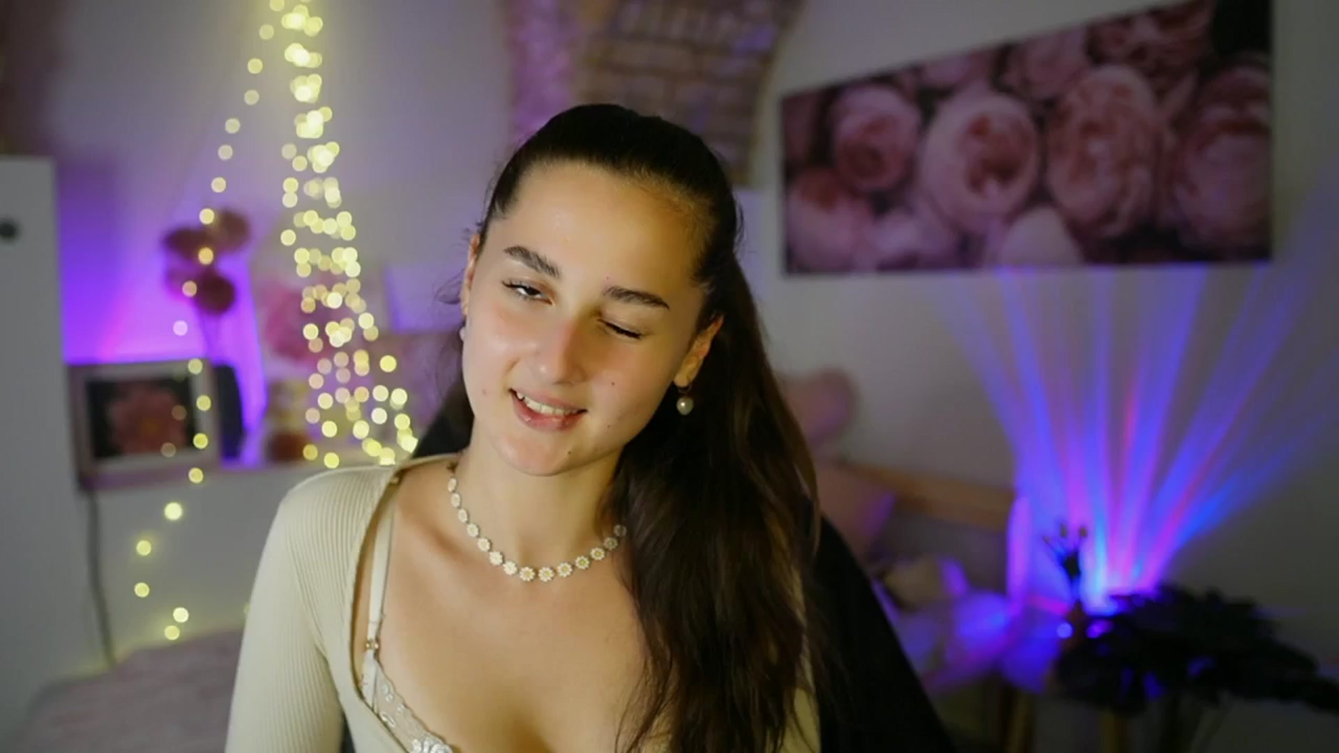 Gallery image thumbnail from Anita_Grey_'s myfreecams stream on, 07/22/2025, 23:27 image 4 of 20