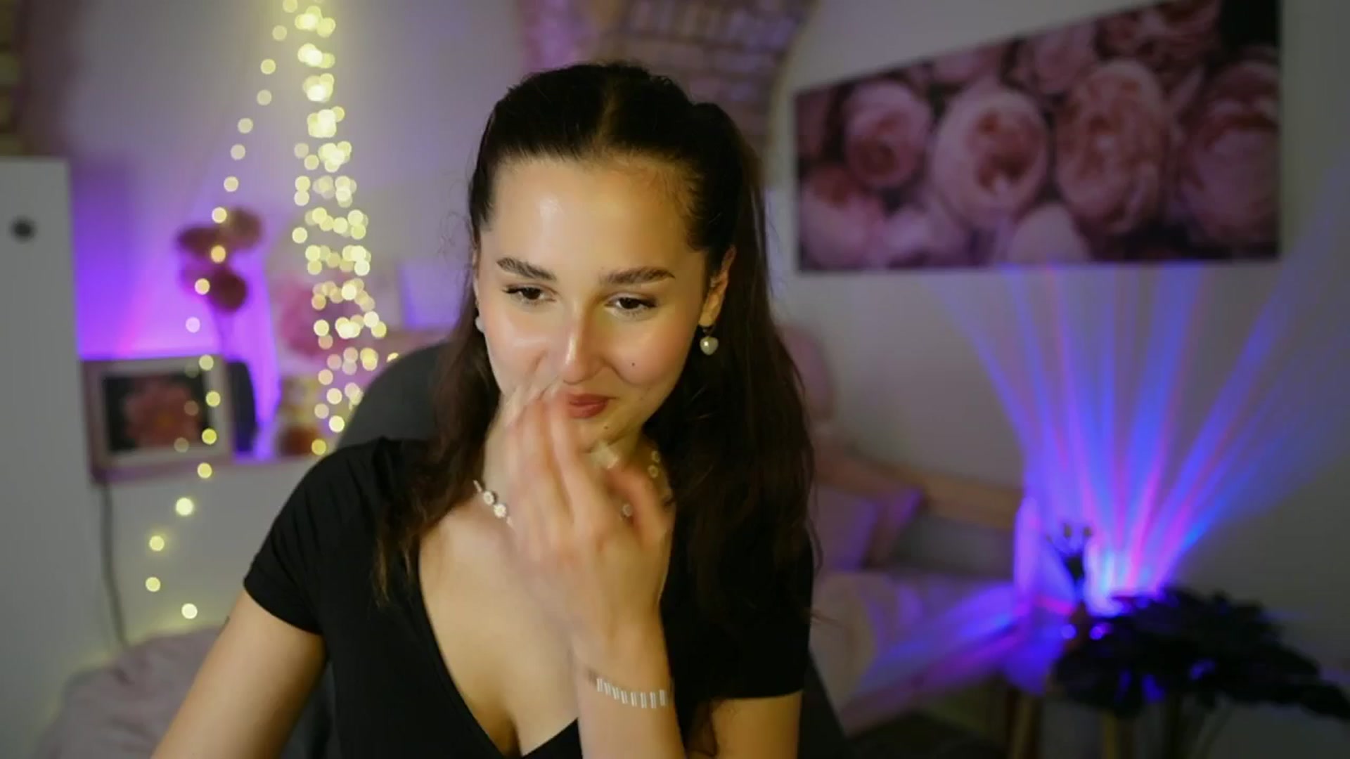 Gallery image thumbnail from Anita_Grey_'s myfreecams stream on, 07/23/2025, 19:56 image 4 of 20