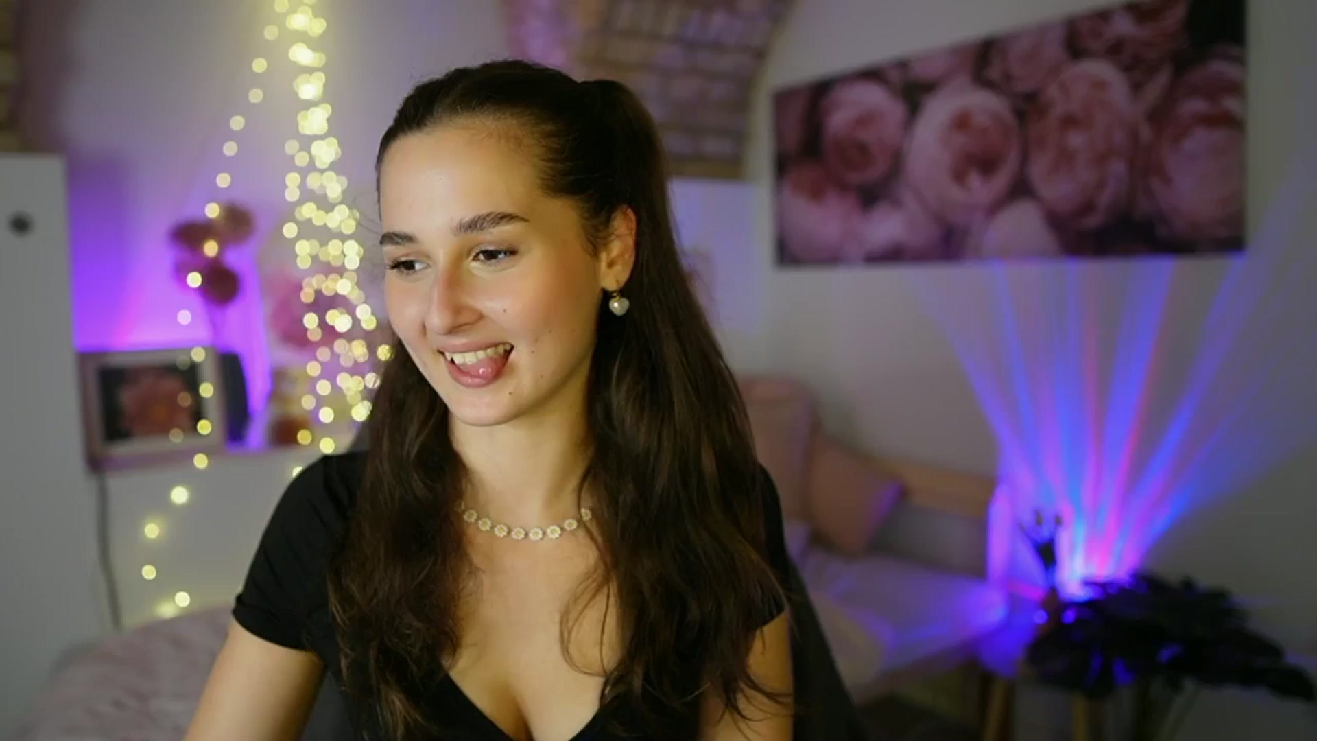 Gallery image thumbnail from Anita_Grey_'s myfreecams stream on, 07/23/2025, 21:50 image 1 of 20