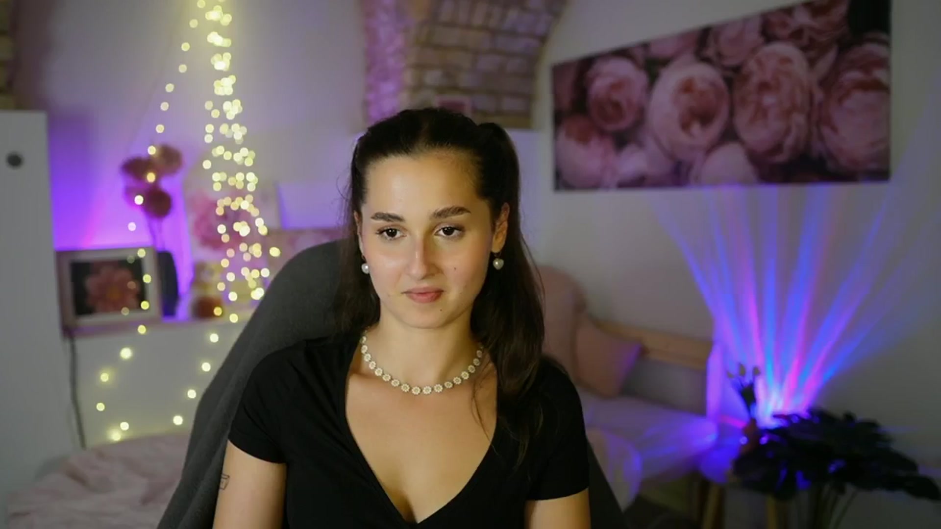 Gallery image thumbnail from Anita_Grey_'s myfreecams stream on, 07/23/2025, 23:23 image 18 of 20