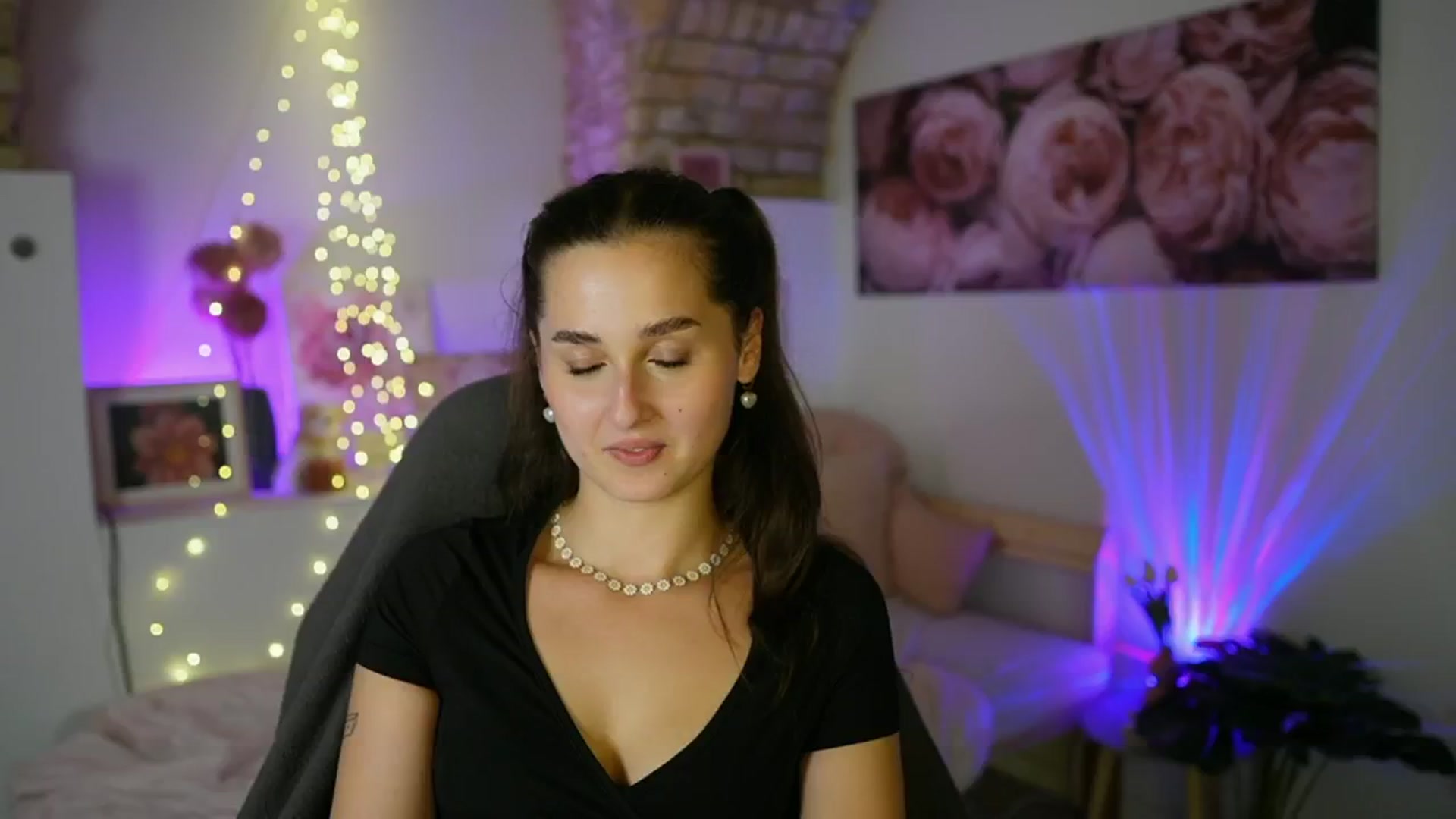 Gallery image thumbnail from Anita_Grey_'s myfreecams stream on, 07/23/2025, 23:23 image 15 of 20