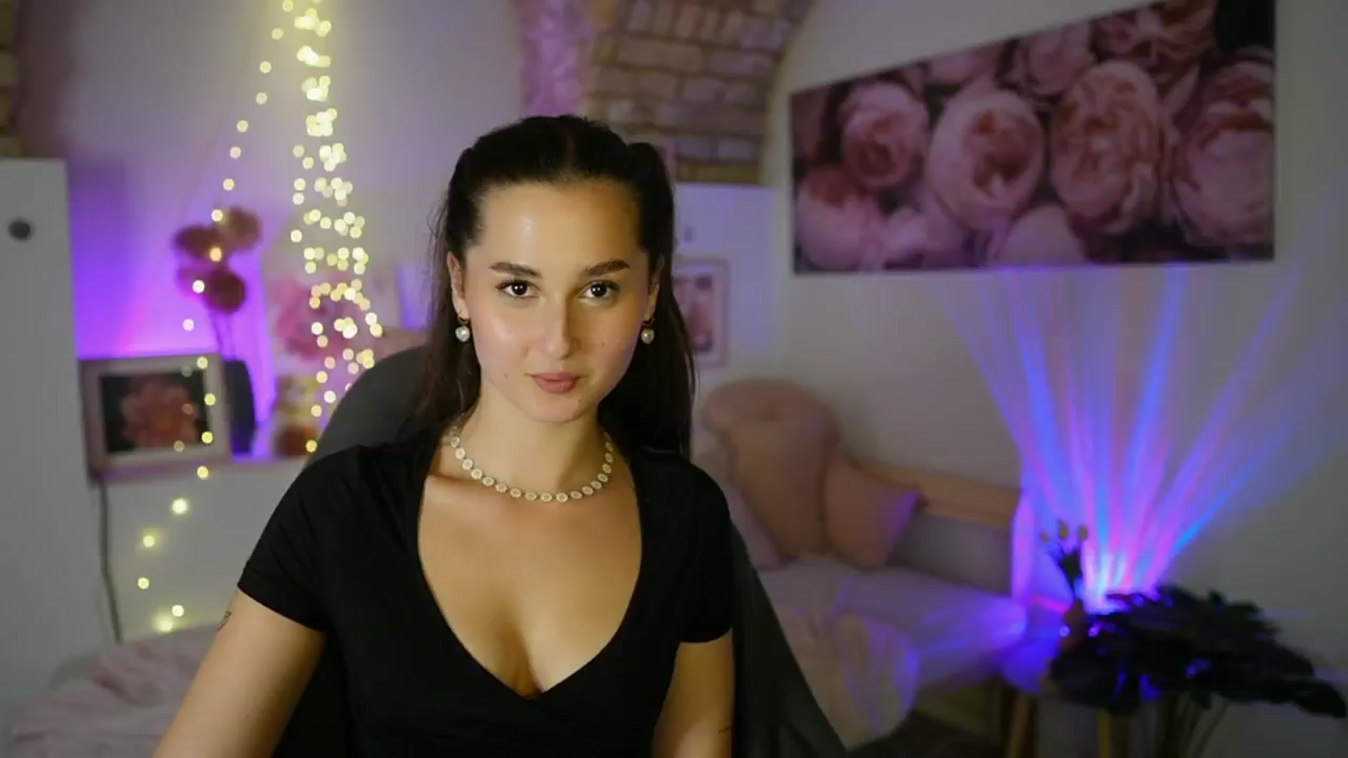 Gallery image thumbnail from Anita_Grey_'s myfreecams stream on, 07/23/2025, 23:23 image 4 of 20