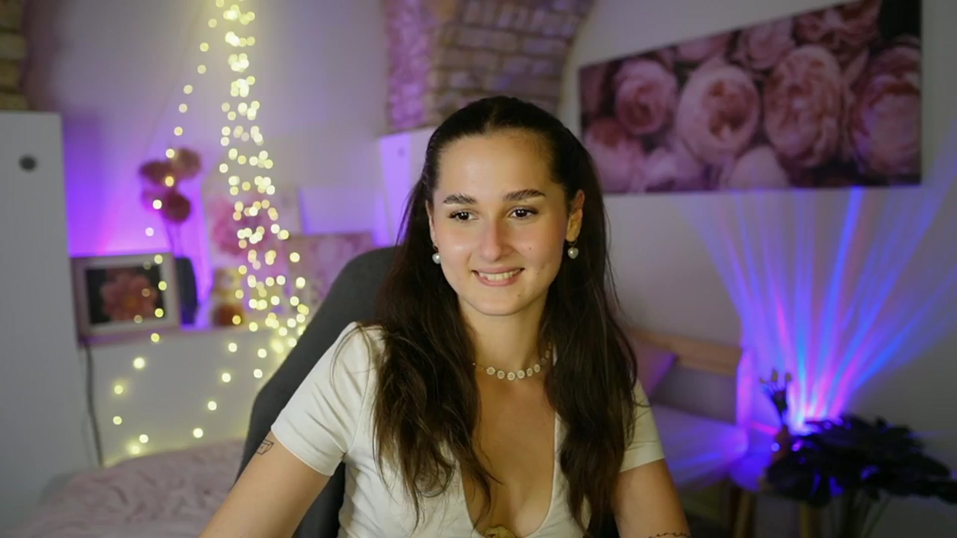 Gallery image thumbnail from Anita_Grey_'s myfreecams stream on, 07/24/2025, 19:25 image 10 of 20
