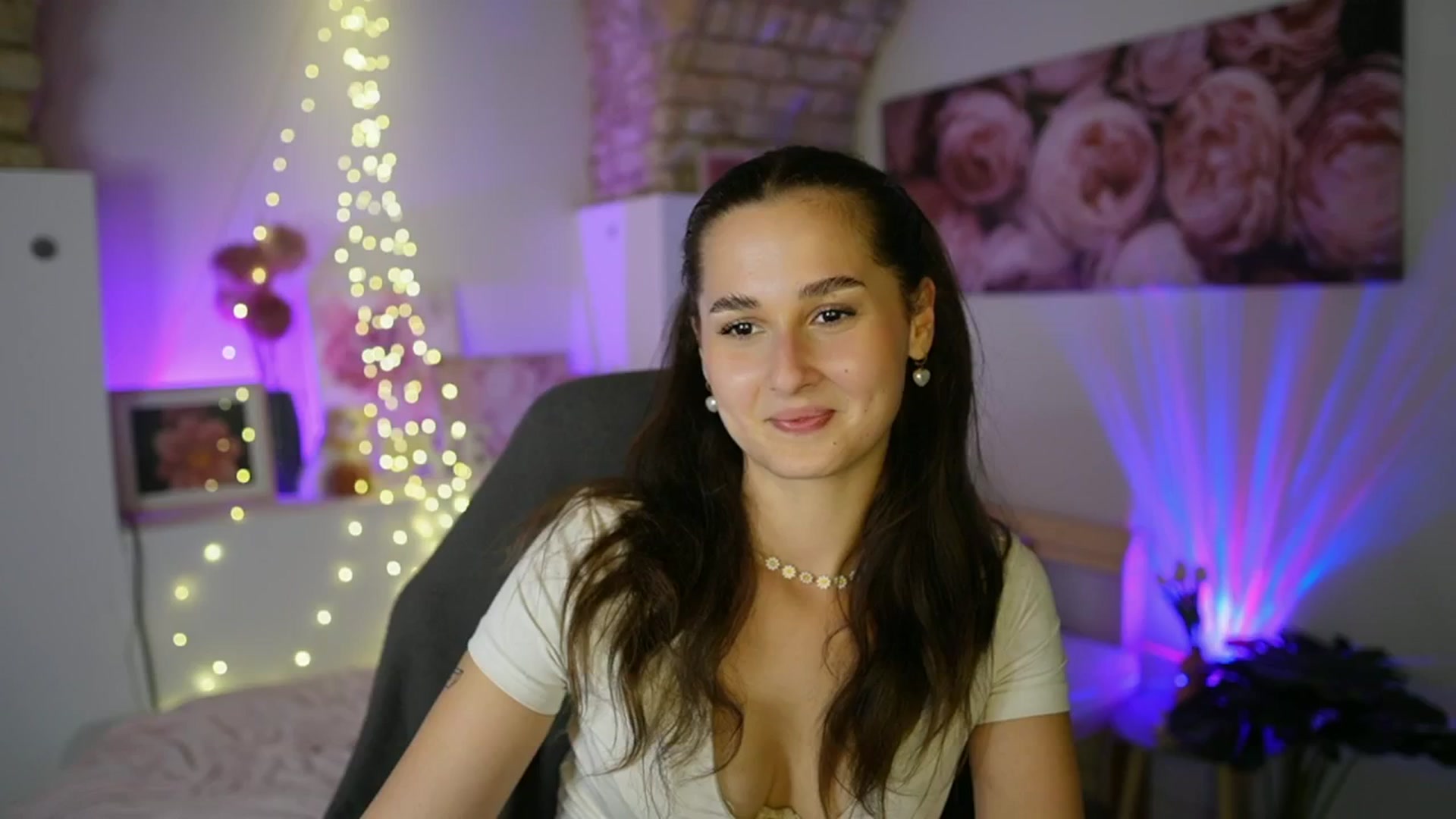 Gallery image thumbnail from Anita_Grey_'s myfreecams stream on, 07/24/2025, 19:25 image 15 of 20