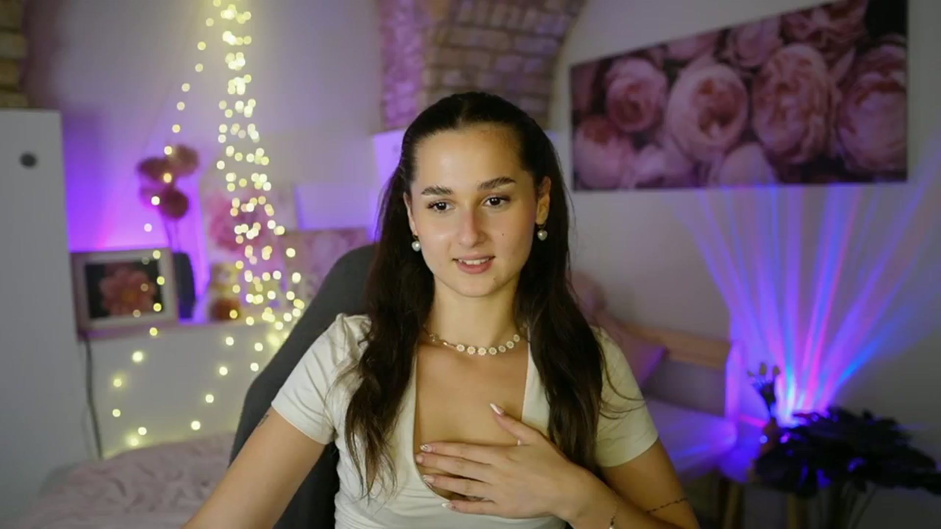 Gallery image thumbnail from Anita_Grey_'s myfreecams stream on, 07/24/2025, 19:25 image 16 of 20