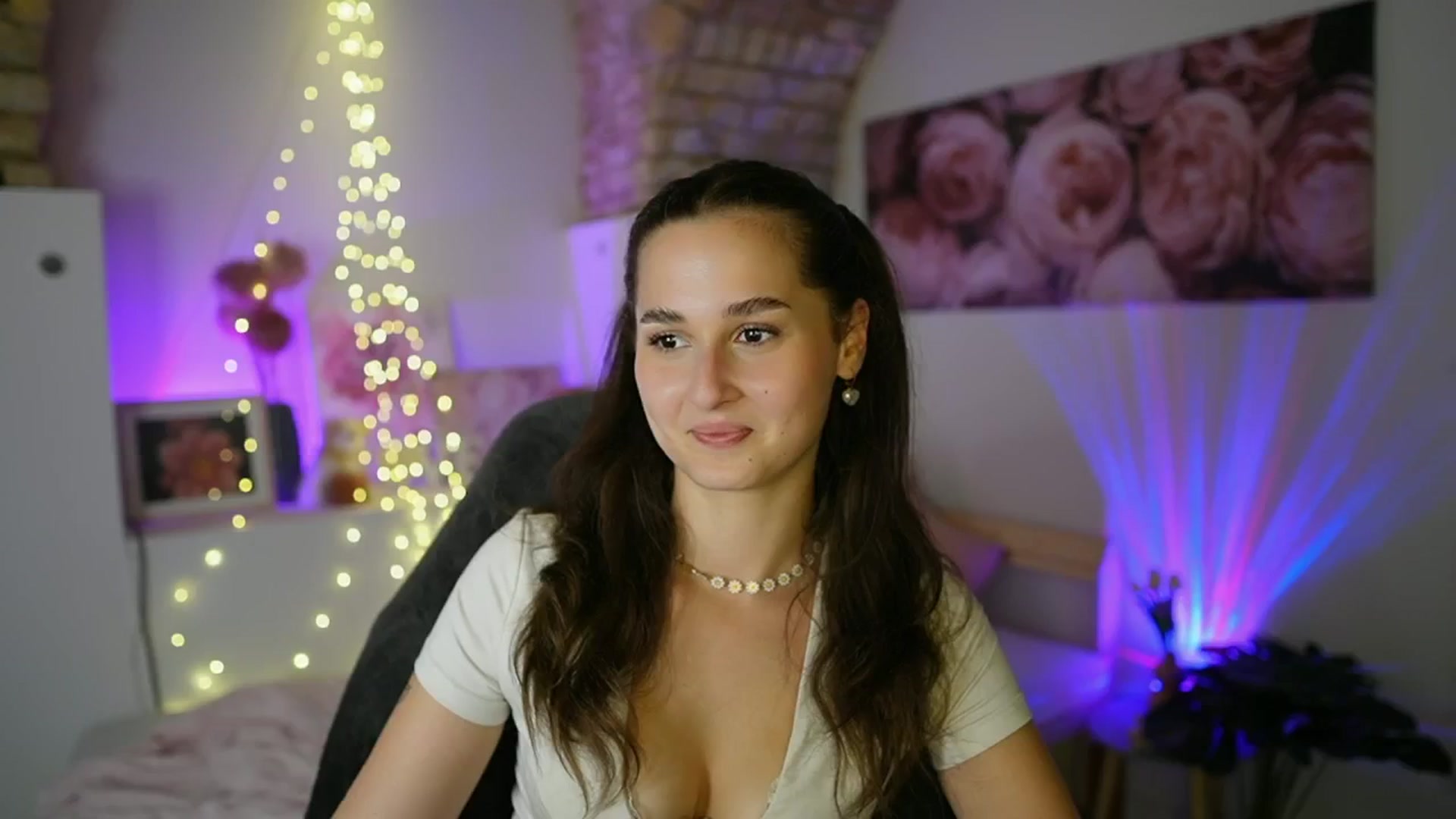 Gallery image thumbnail from Anita_Grey_'s myfreecams stream on, 07/24/2025, 21:58 image 6 of 20