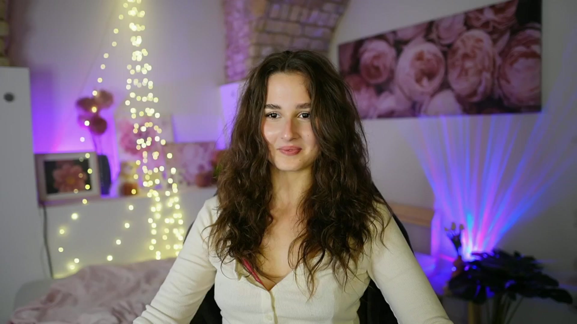 Gallery image thumbnail from Anita_Grey_'s myfreecams stream on, 07/25/2025, 20:31 image 5 of 20