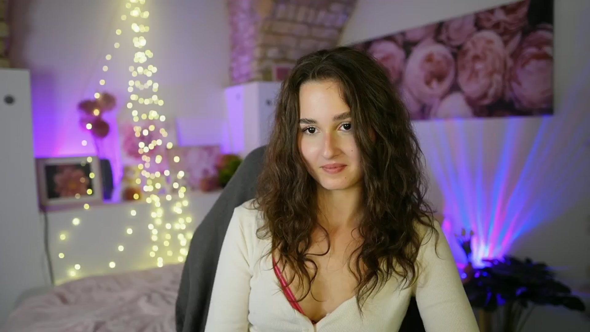 Gallery image thumbnail from Anita_Grey_'s myfreecams stream on, 07/25/2025, 22:11 image 11 of 20