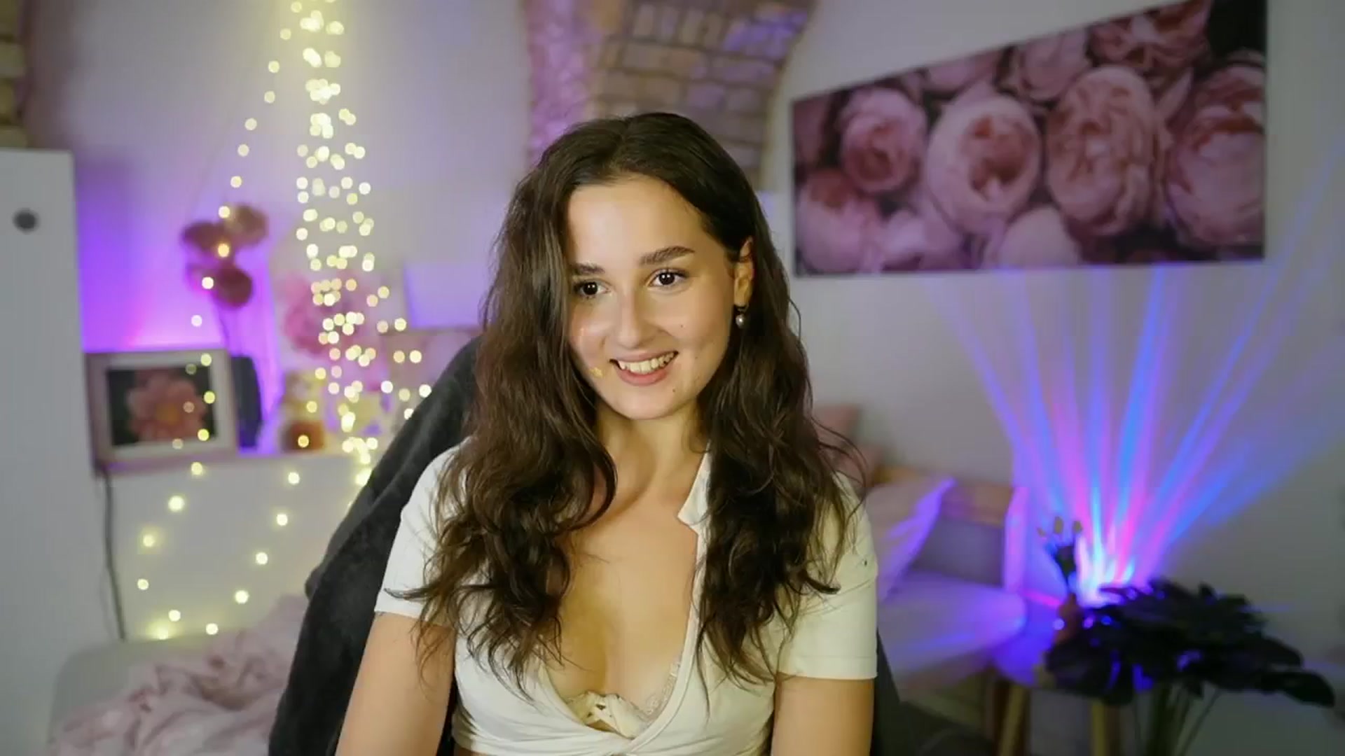 Gallery image thumbnail from Anita_Grey_'s myfreecams stream on, 07/27/2025, 22:05 image 4 of 20