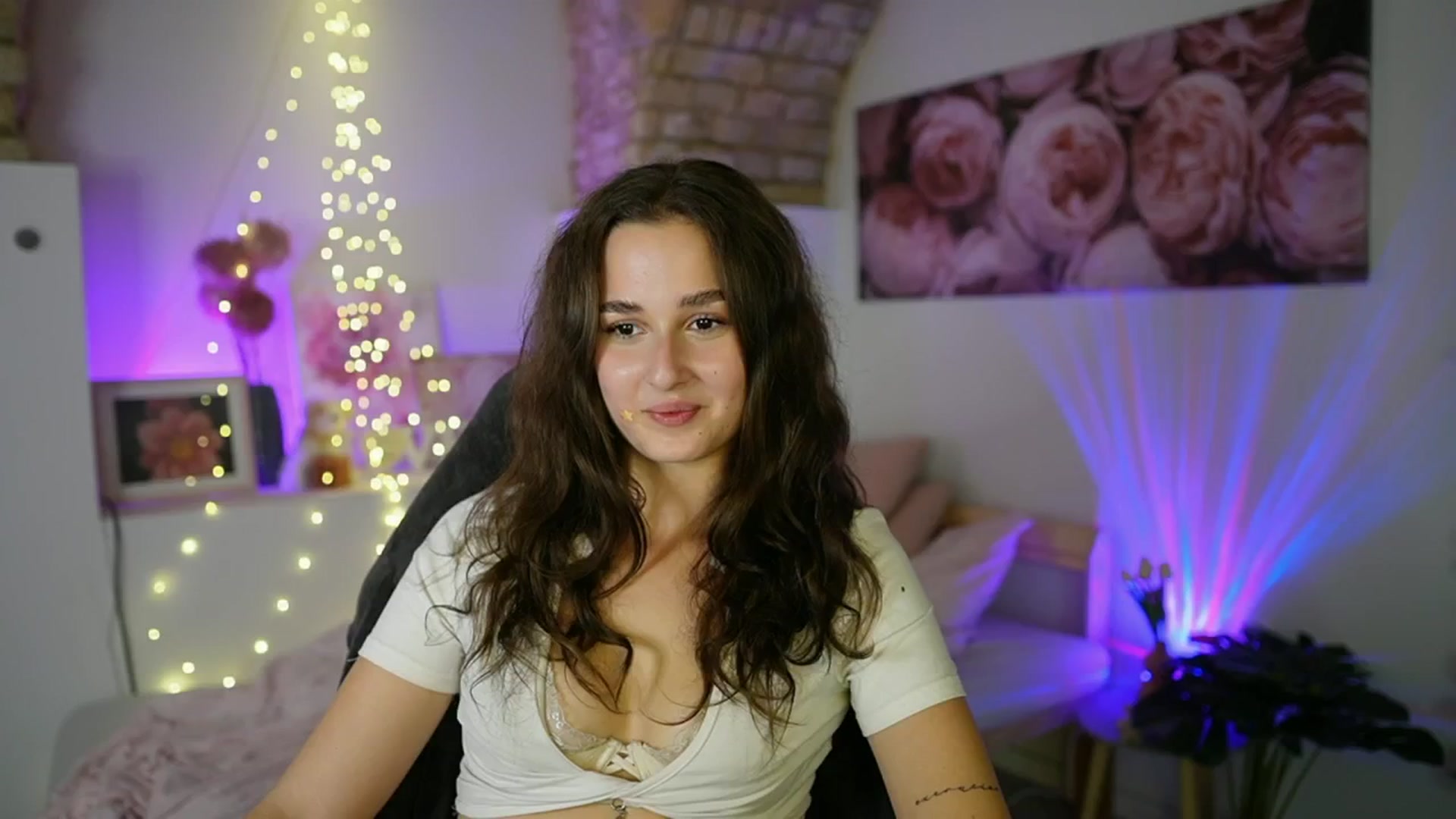 Gallery image thumbnail from Anita_Grey_'s myfreecams stream on, 07/27/2025, 22:59 image 3 of 20