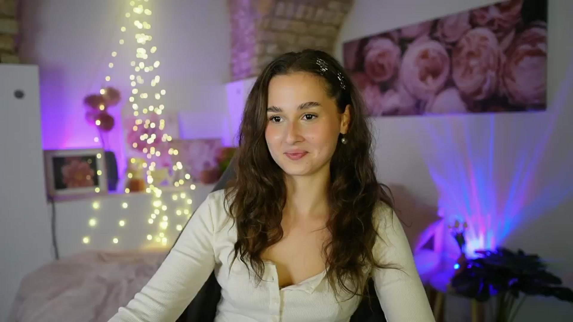 Gallery image thumbnail from Anita_Grey_'s myfreecams stream on, 07/28/2025, 19:43 image 17 of 20