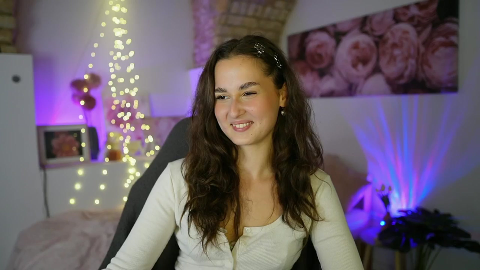 Gallery image thumbnail from Anita_Grey_'s myfreecams stream on, 07/28/2025, 19:43 image 16 of 20