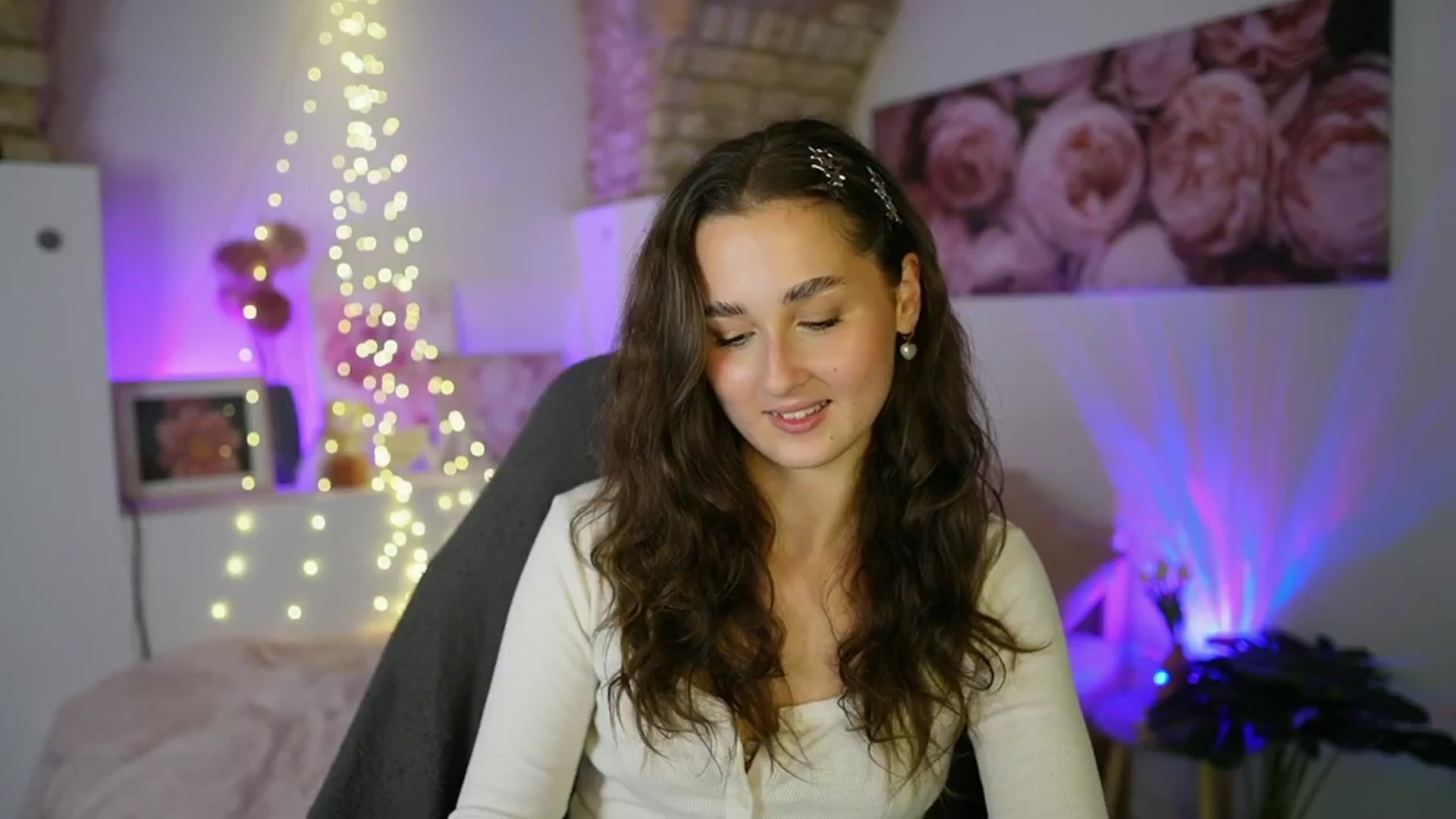 Gallery image thumbnail from Anita_Grey_'s myfreecams stream on, 07/28/2025, 20:12 image 9 of 20