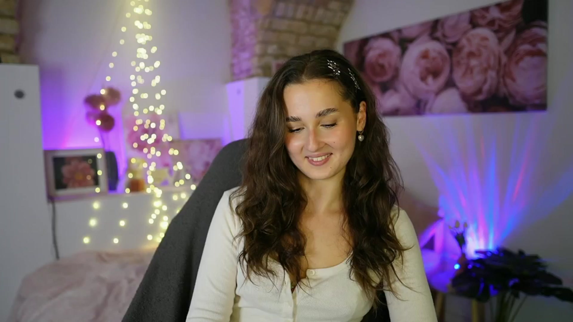 Gallery image thumbnail from Anita_Grey_'s myfreecams stream on, 07/28/2025, 20:12 image 1 of 20