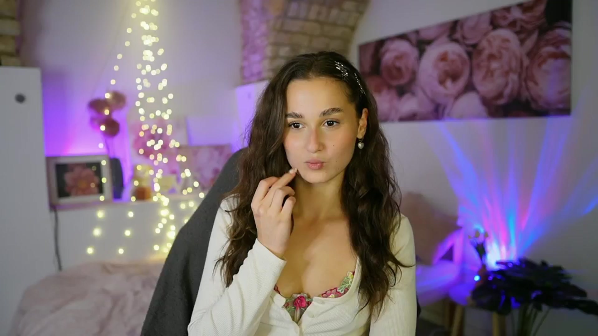 Gallery image thumbnail from Anita_Grey_'s myfreecams stream on, 07/28/2025, 20:12 image 10 of 20