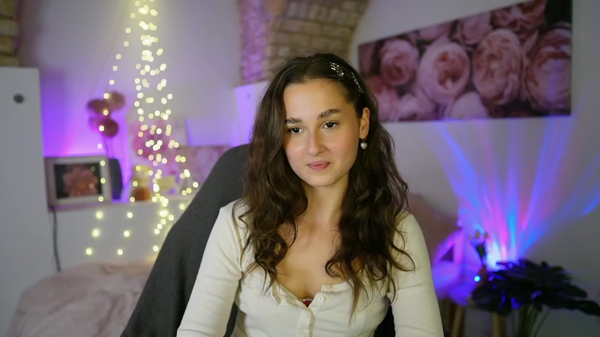 Gallery image thumbnail from Anita_Grey_'s myfreecams stream on, 07/28/2025, 20:12 image 20 of 20