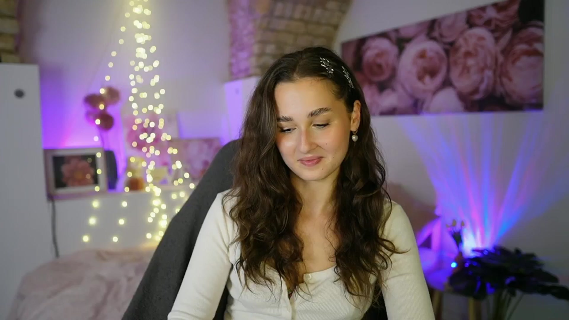 Gallery image thumbnail from Anita_Grey_'s myfreecams stream on, 07/28/2025, 20:12 image 4 of 20