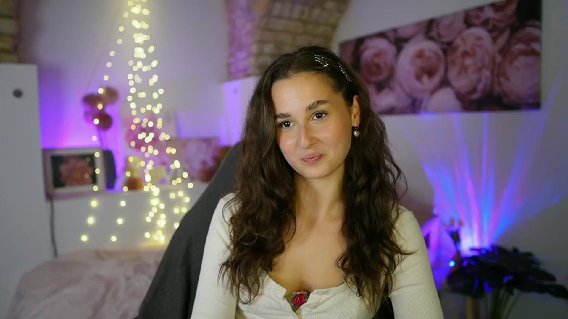 Gallery image thumbnail from Anita_Grey_'s myfreecams stream on, 07/28/2025, 20:12 image 15 of 20