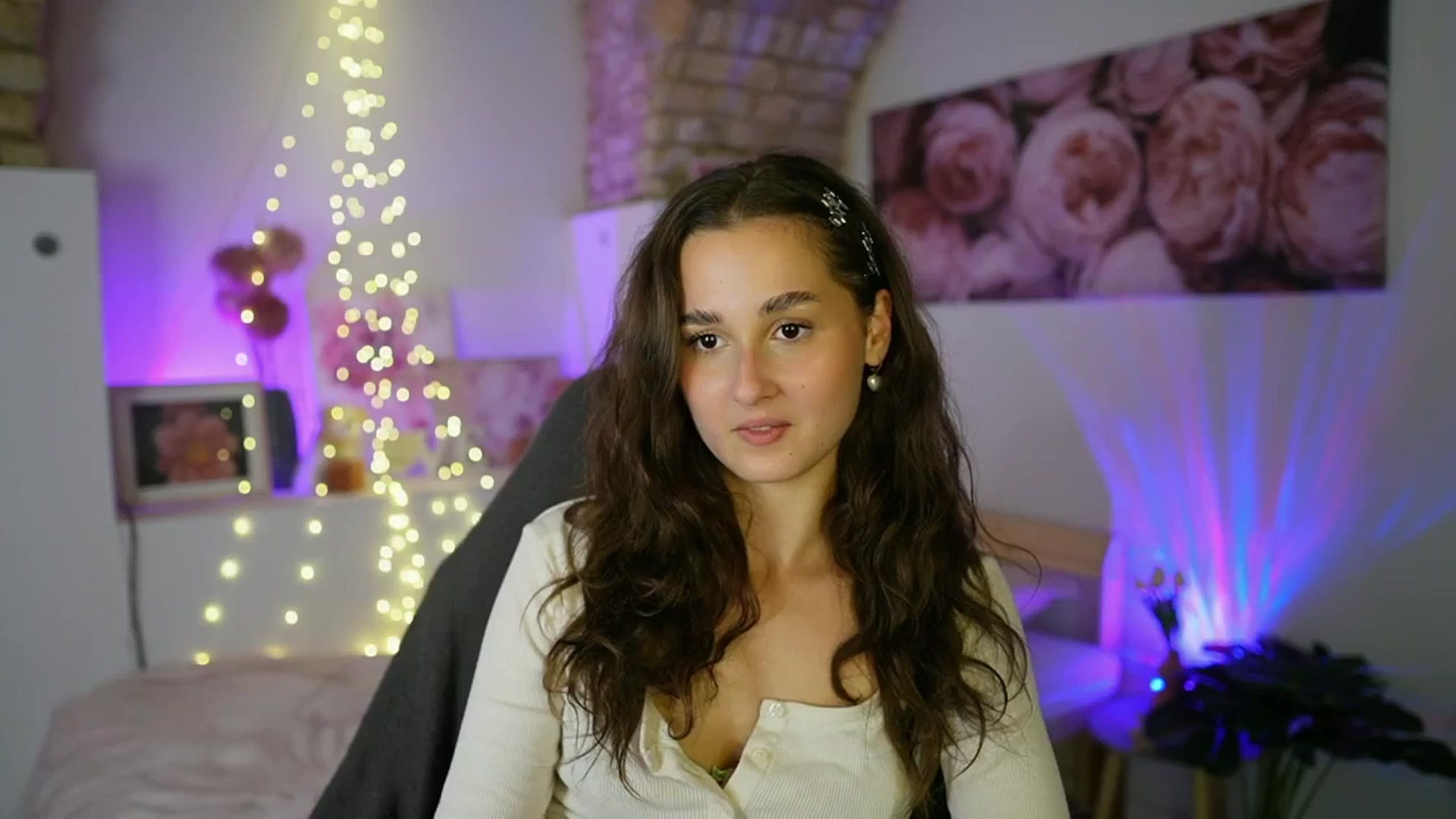 Gallery image thumbnail from Anita_Grey_'s myfreecams stream on, 07/28/2025, 22:36 image 14 of 20