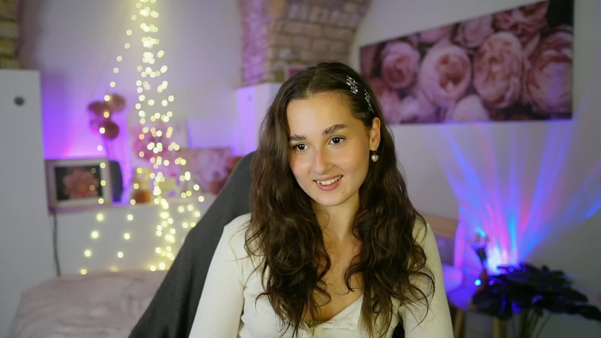 Gallery image thumbnail from Anita_Grey_'s myfreecams stream on, 07/28/2025, 22:36 image 8 of 20