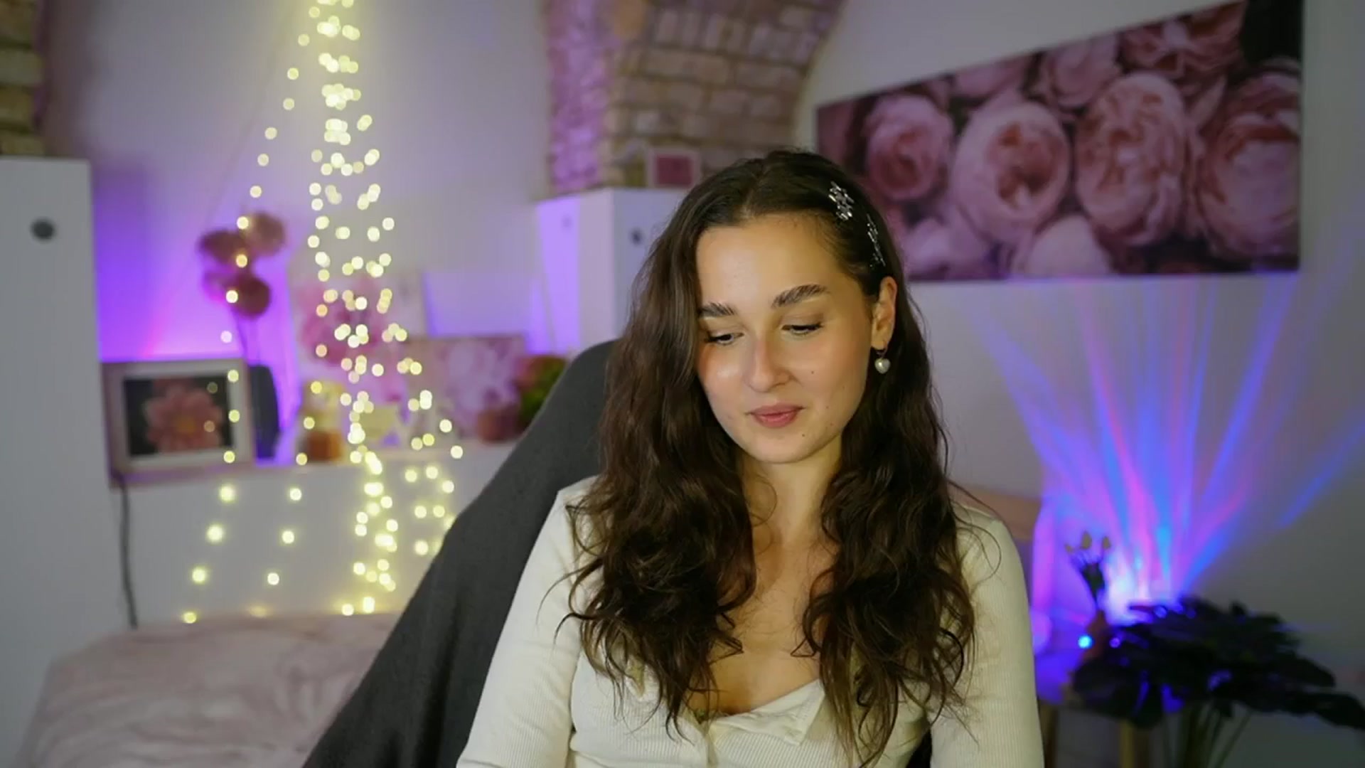 Gallery image thumbnail from Anita_Grey_'s myfreecams stream on, 07/28/2025, 22:36 image 11 of 20