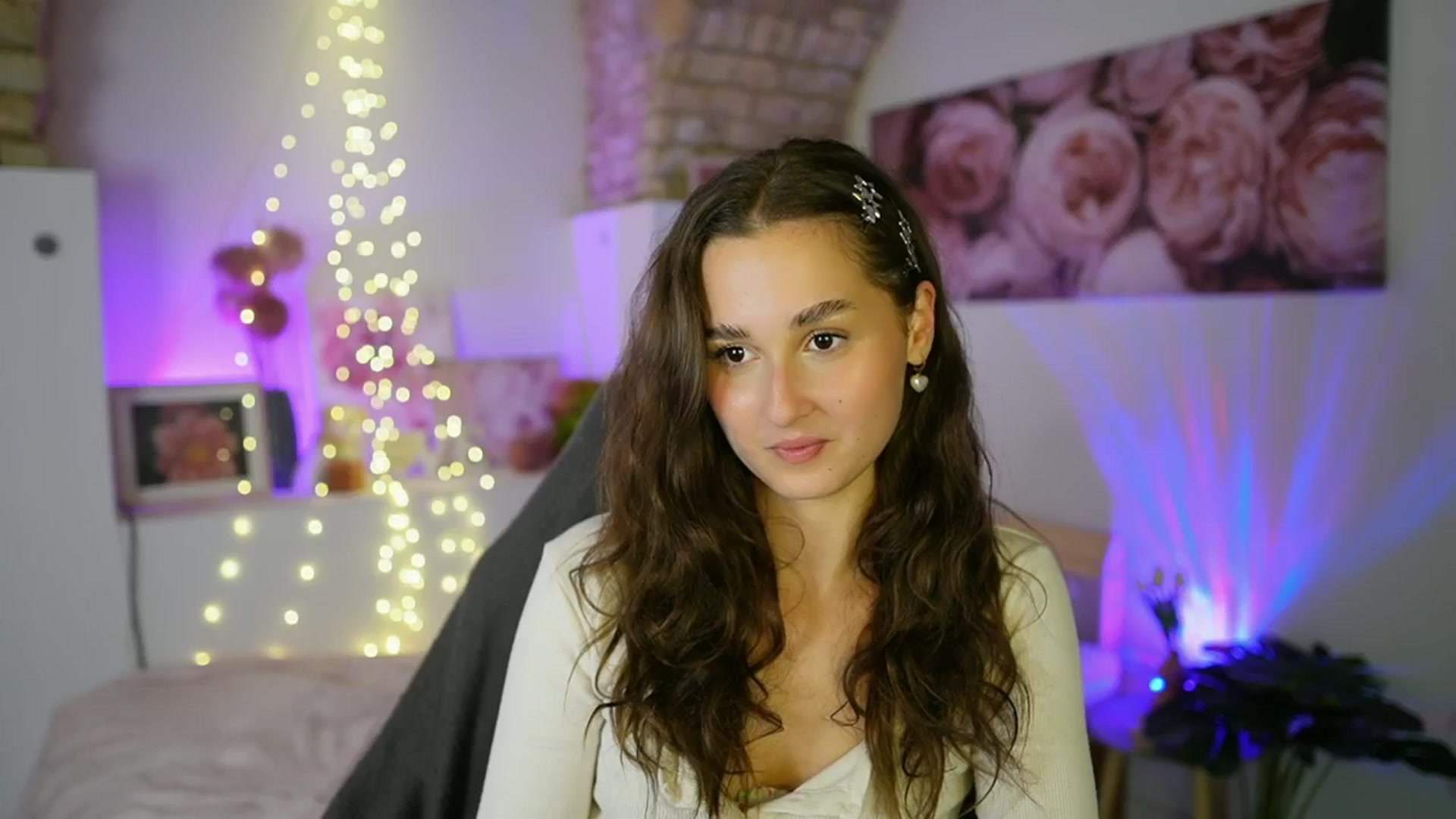 Gallery image thumbnail from Anita_Grey_'s myfreecams stream on, 07/28/2025, 22:36 image 10 of 20