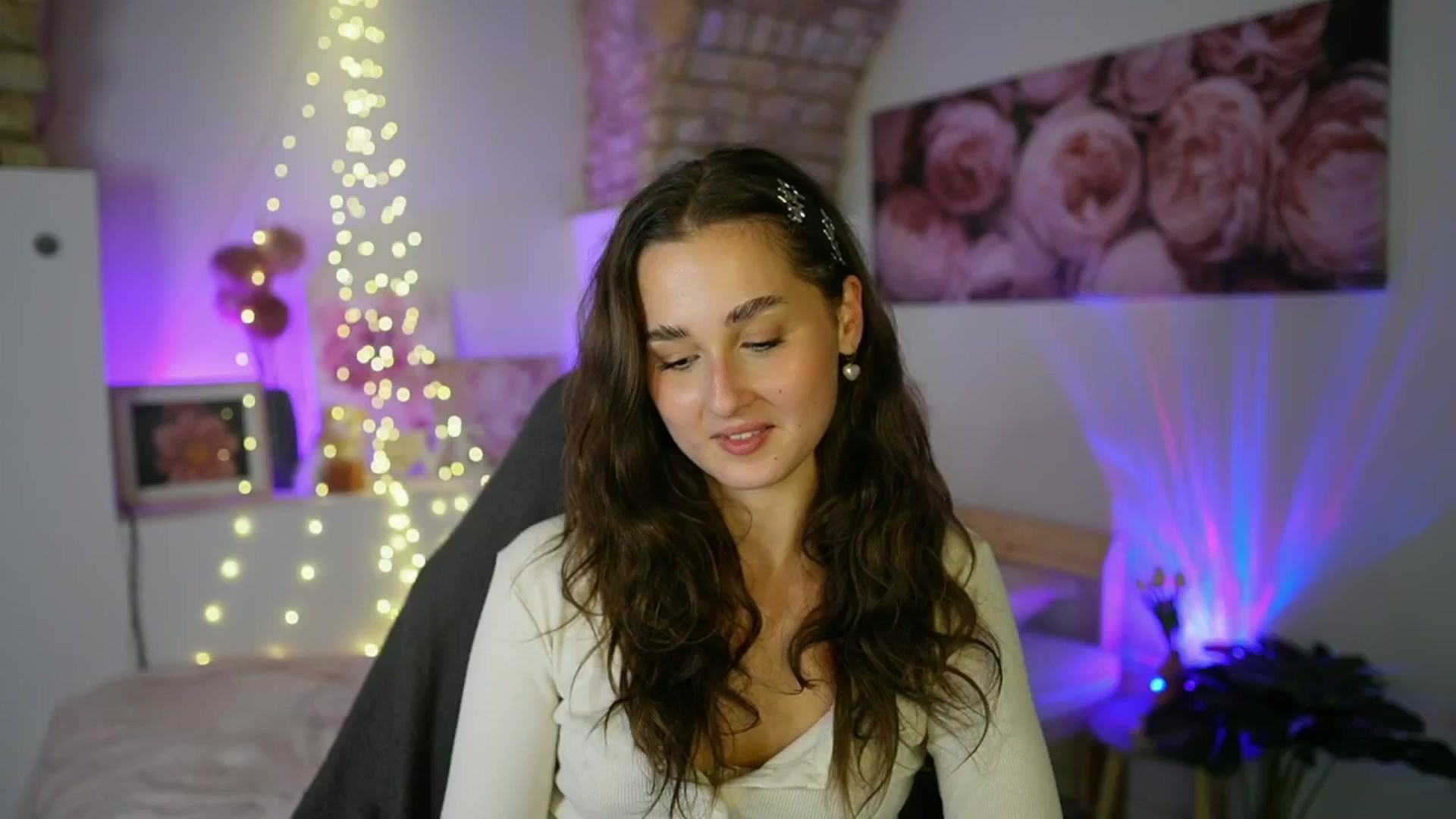 Gallery image thumbnail from Anita_Grey_'s myfreecams stream on, 07/28/2025, 22:36 image 6 of 20