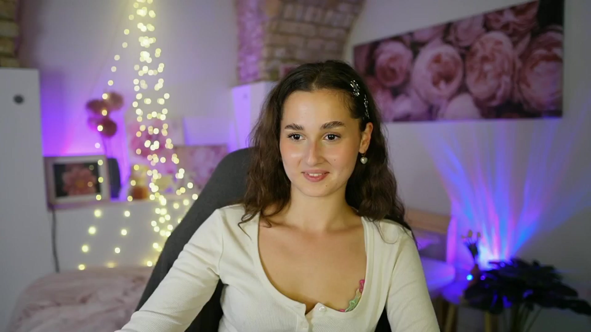 Gallery image thumbnail from Anita_Grey_'s myfreecams stream on, 07/28/2025, 23:44 image 3 of 20