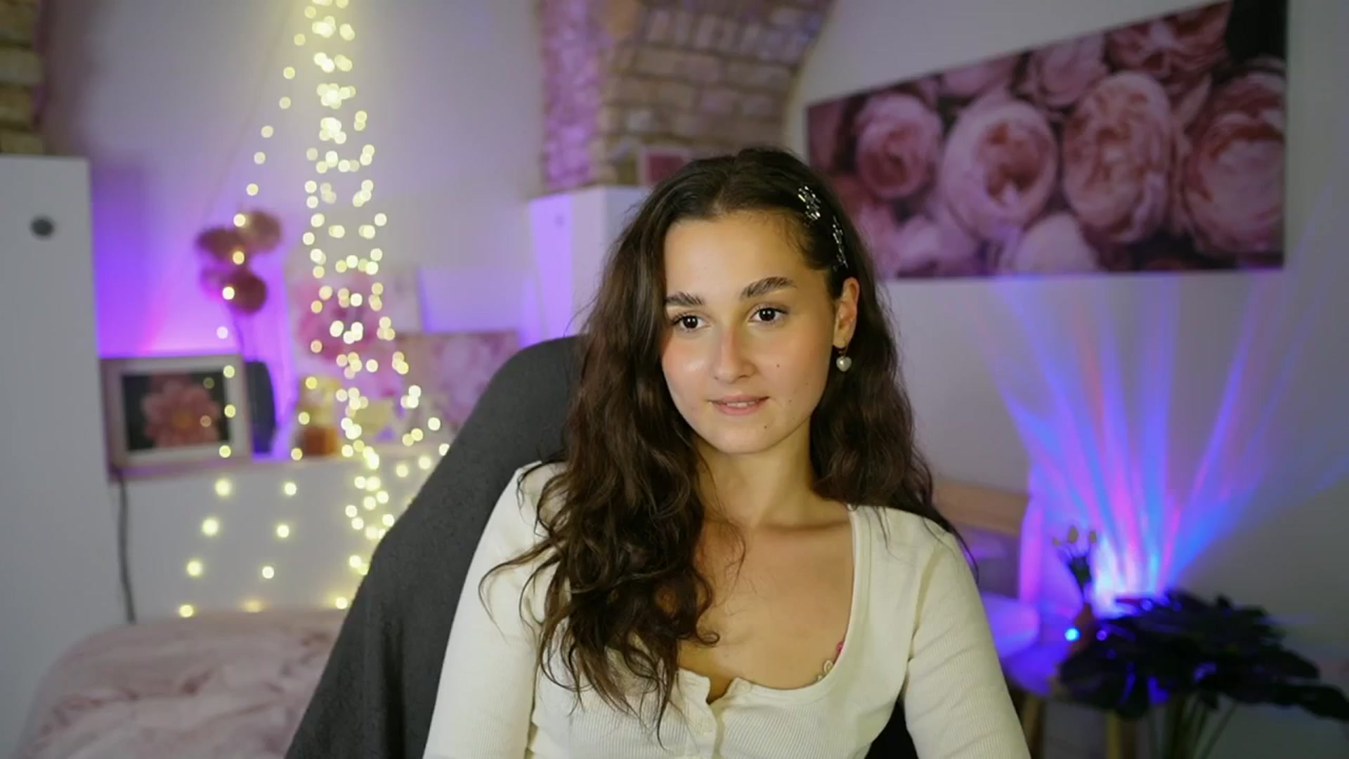 Gallery image thumbnail from Anita_Grey_'s myfreecams stream on, 07/28/2025, 23:44 image 9 of 20