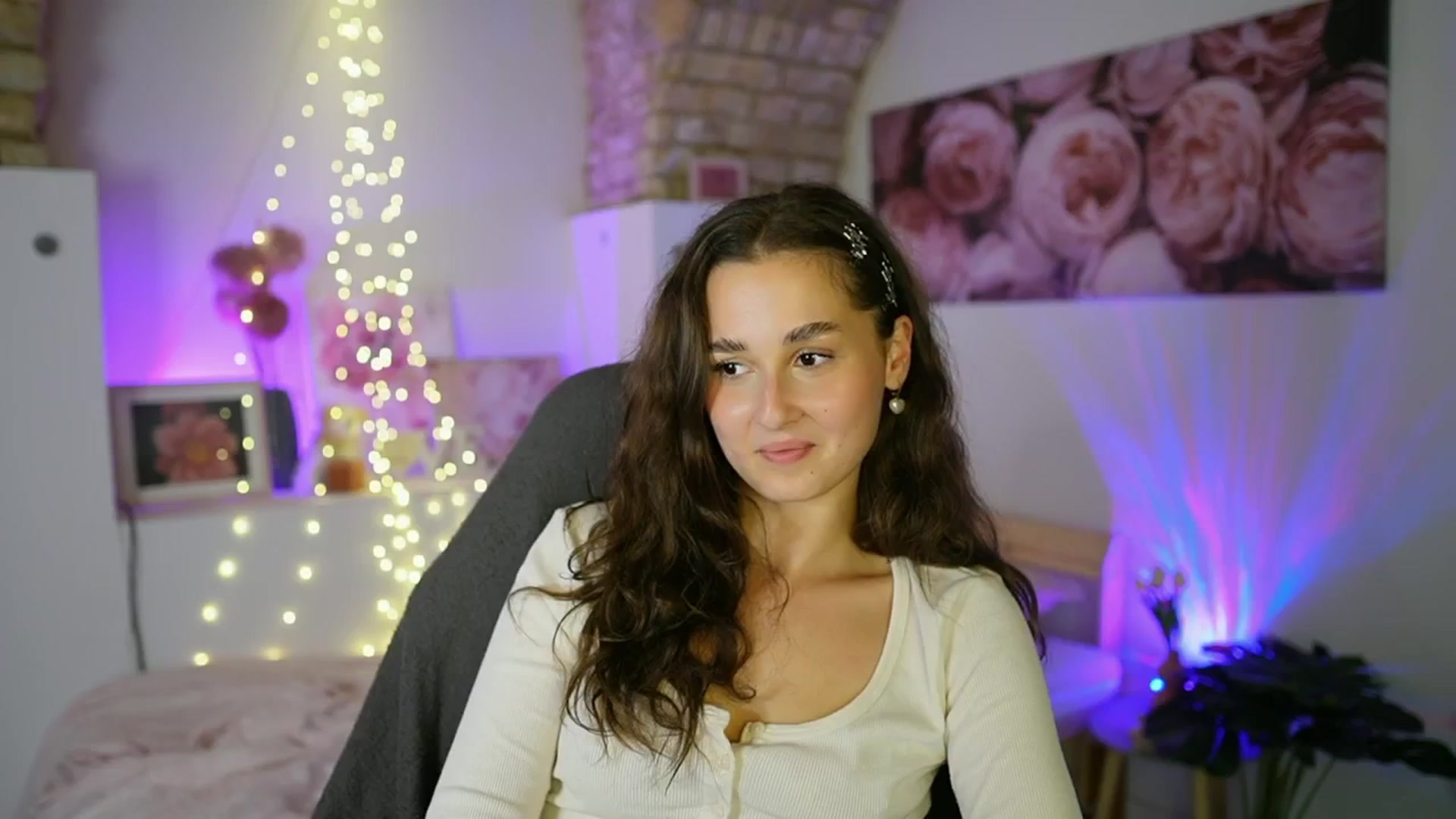 Gallery image thumbnail from Anita_Grey_'s myfreecams stream on, 07/28/2025, 23:44 image 14 of 20