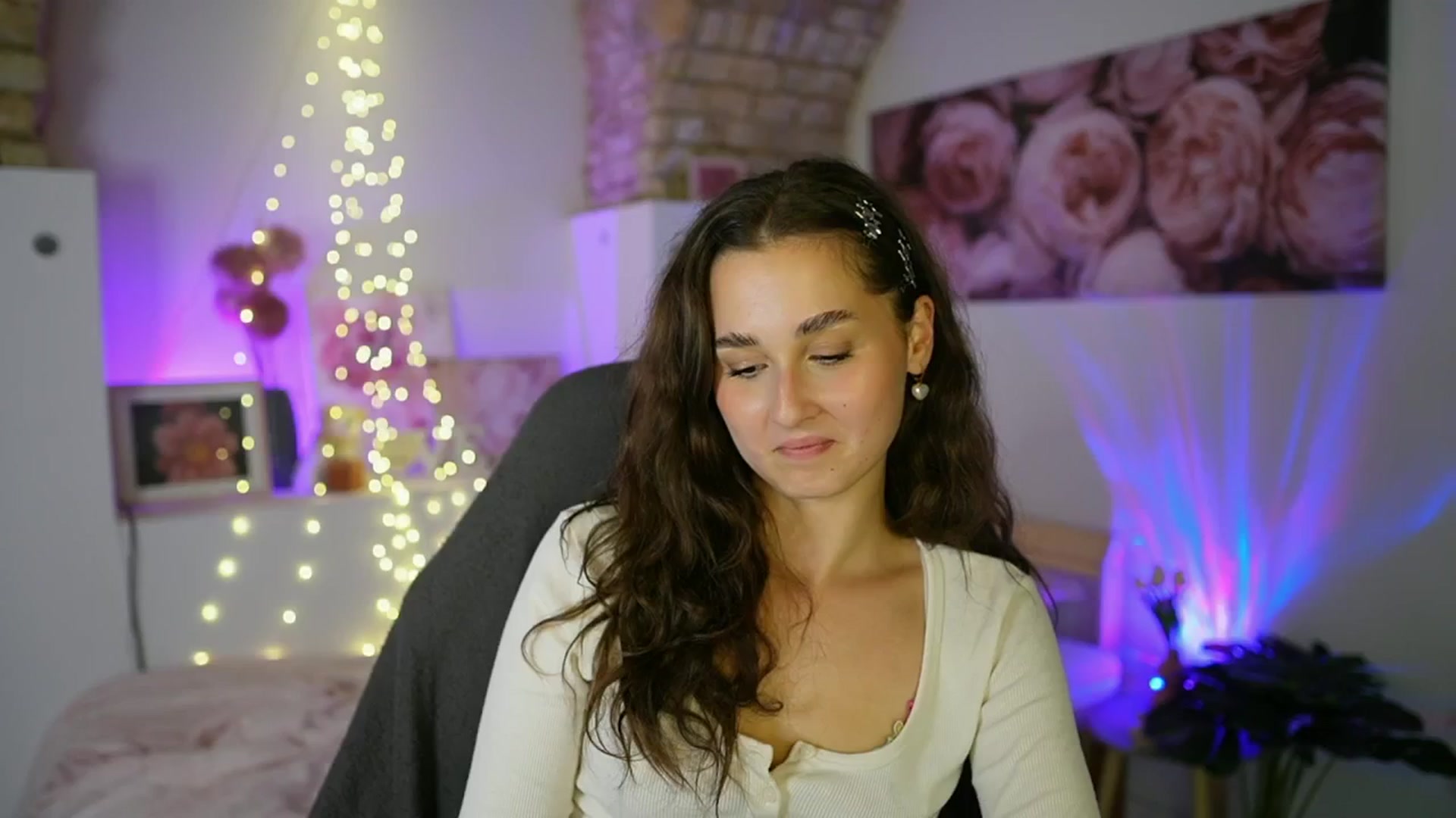Gallery image thumbnail from Anita_Grey_'s myfreecams stream on, 07/28/2025, 23:44 image 8 of 20