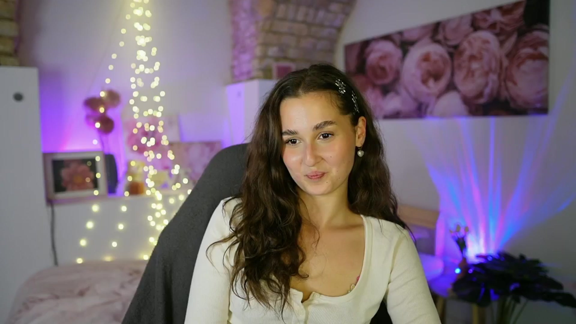 Gallery image thumbnail from Anita_Grey_'s myfreecams stream on, 07/28/2025, 23:44 image 10 of 20
