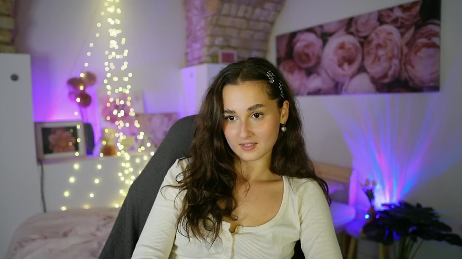 Gallery image thumbnail from Anita_Grey_'s myfreecams stream on, 07/28/2025, 23:44 image 12 of 20