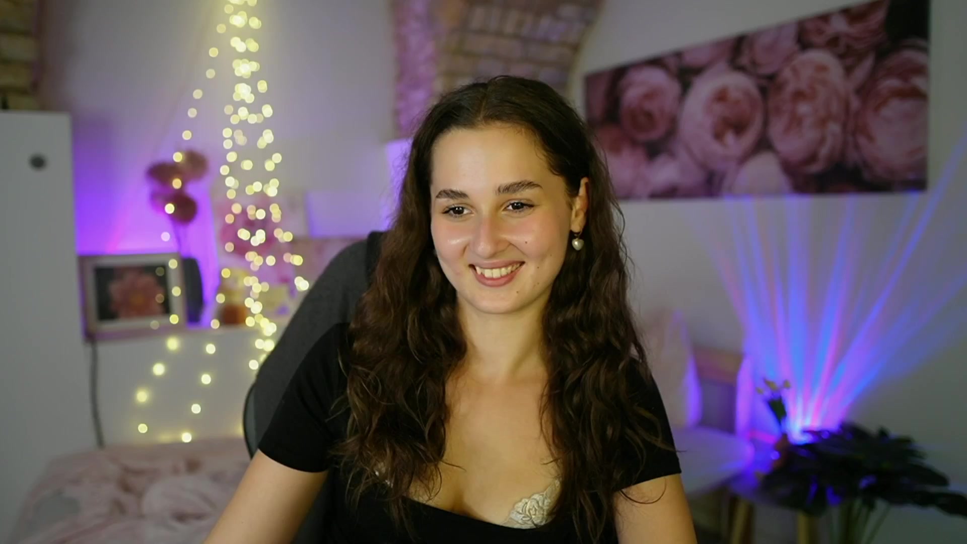 Gallery image thumbnail from Anita_Grey_'s myfreecams stream on, 07/30/2025, 21:25 image 7 of 20