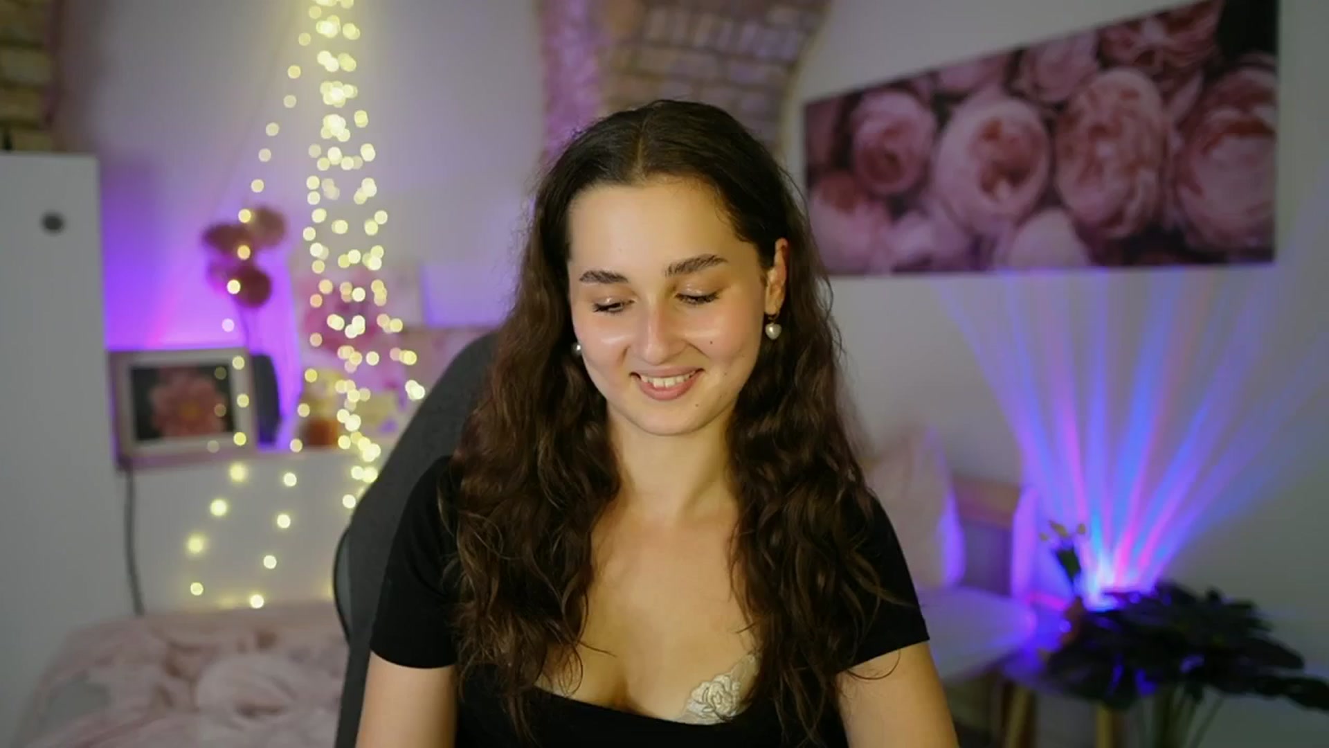 Gallery image thumbnail from Anita_Grey_'s myfreecams stream on, 07/30/2025, 21:25 image 3 of 20